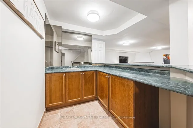 Additional property image - 6 Windmill Pl