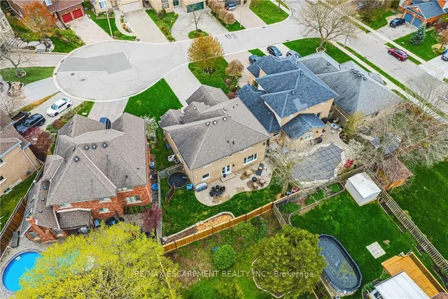 Additional property image - 6 Windmill Pl