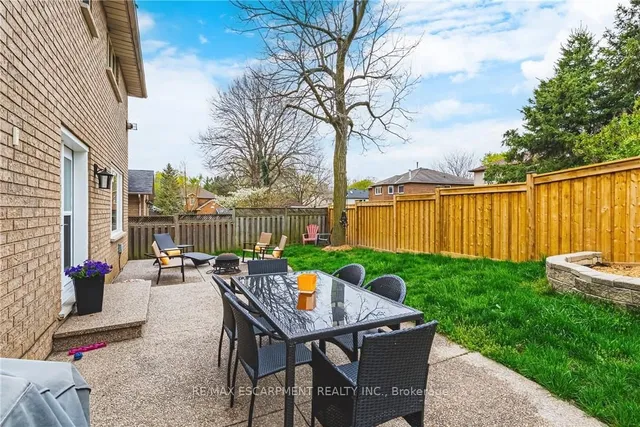 Additional property image - 6 Windmill Pl