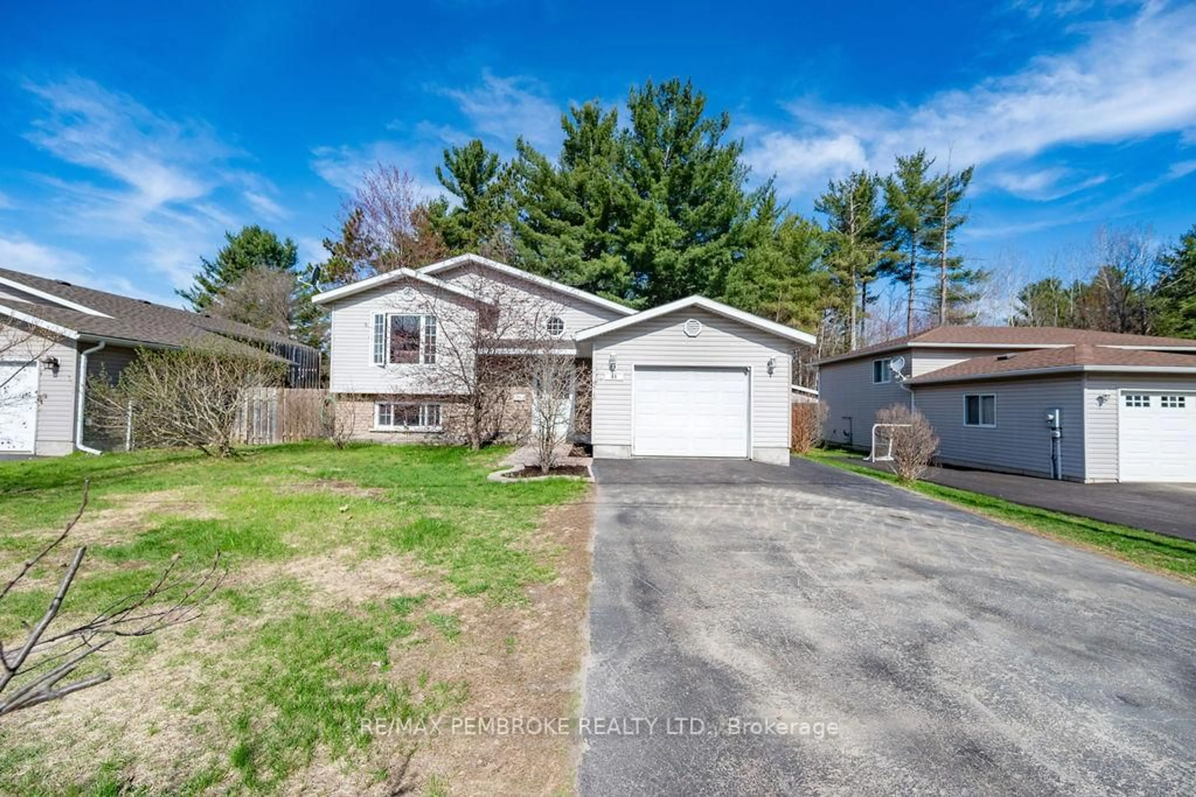 A pic from outside/outdoor area/front of a property/back of a property/a pic from drone, street for 65 Fred St, Petawawa Ontario K8H 0A4