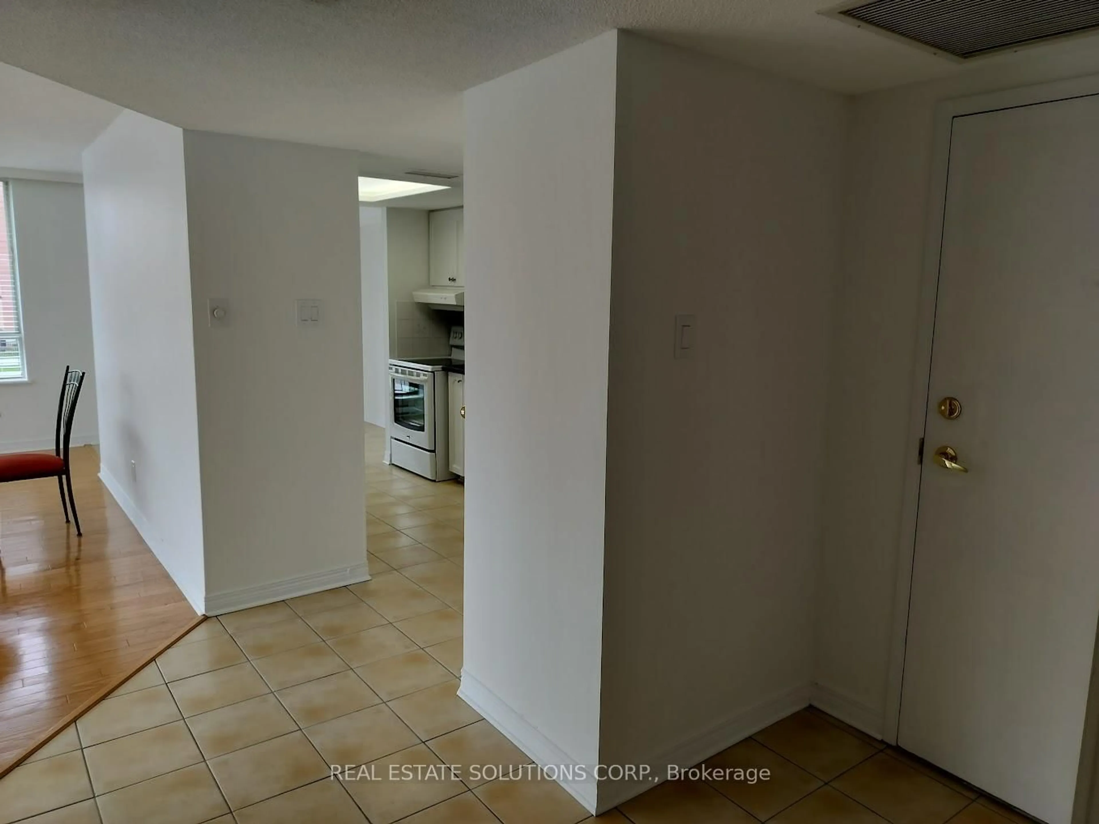 A pic of a room for 100 Grant Carman Dr #214, Ottawa Ontario K2E 8B8
