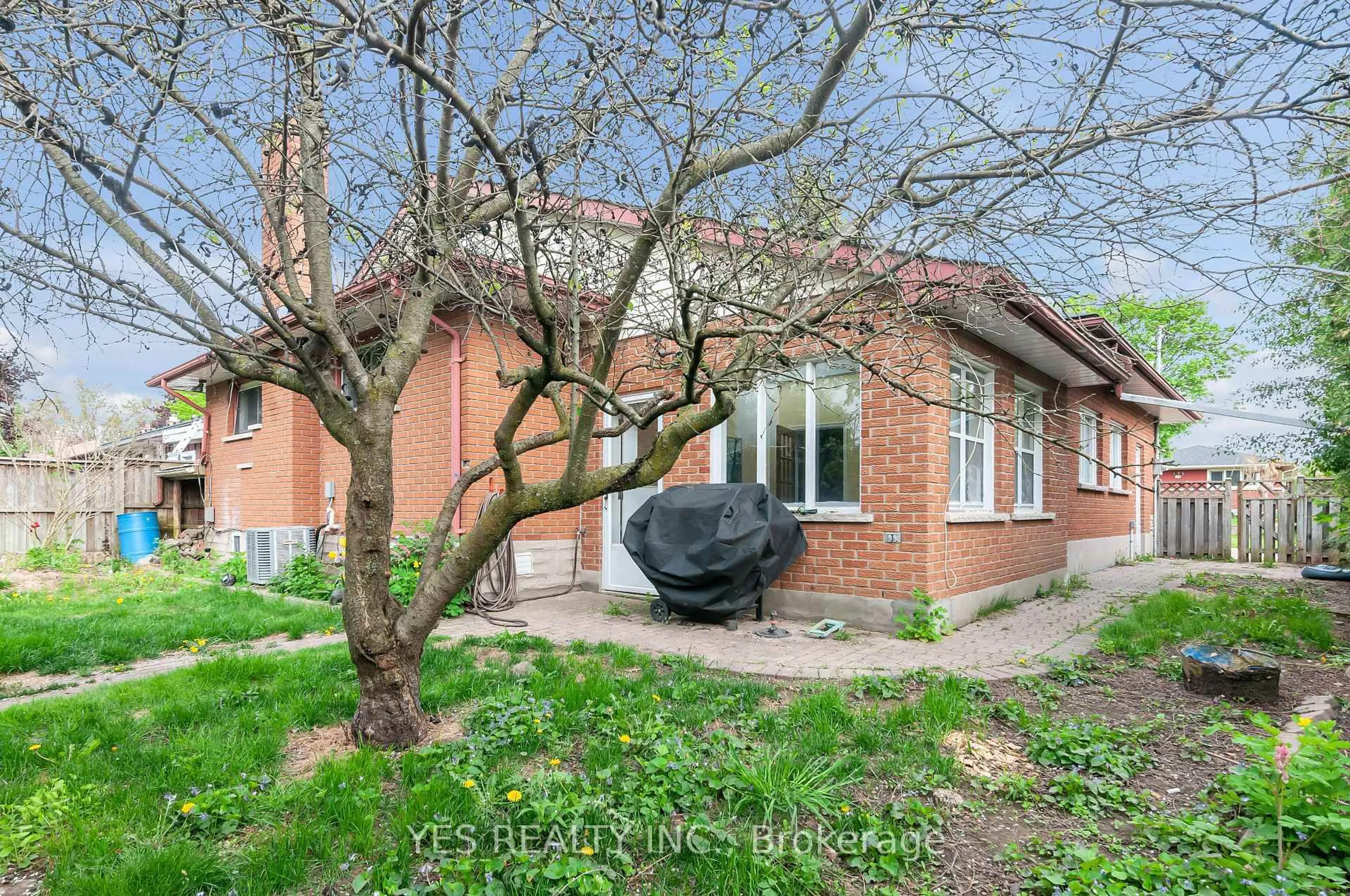 Unknown for 176 Kenneth Ave, Kitchener Ontario N2A 1W2