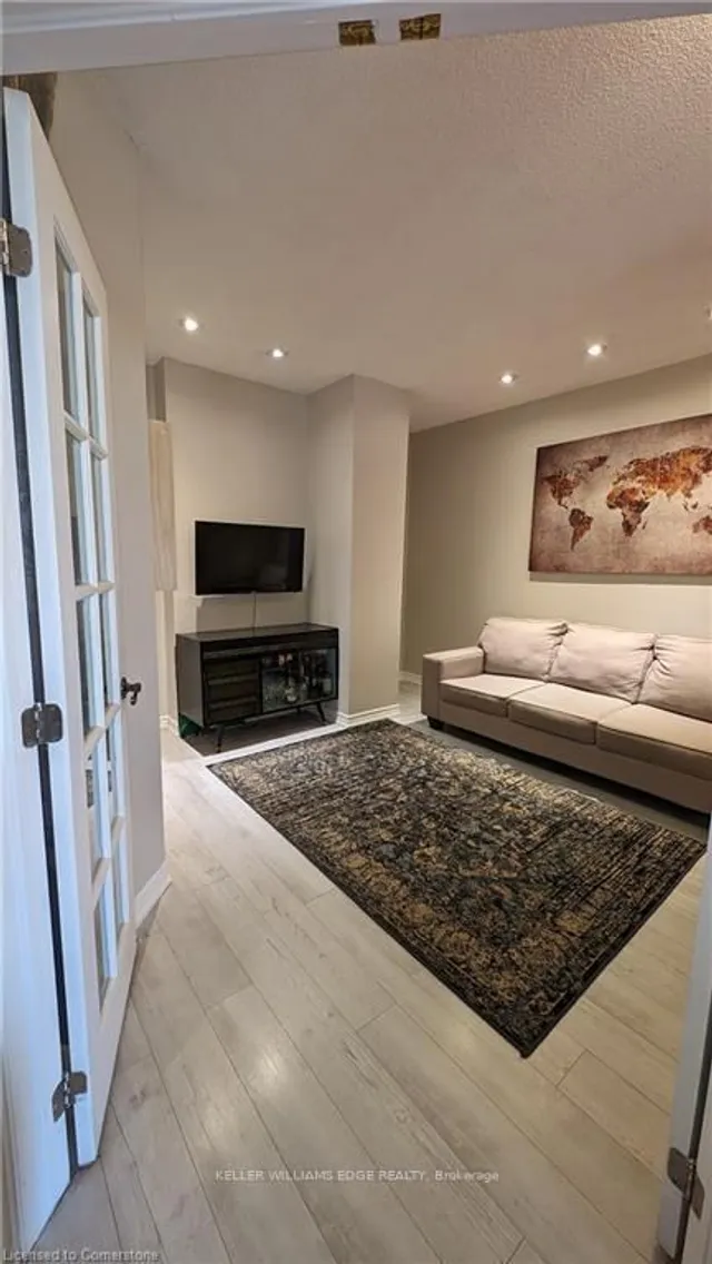 Additional property image - 135 James St Unit 115
