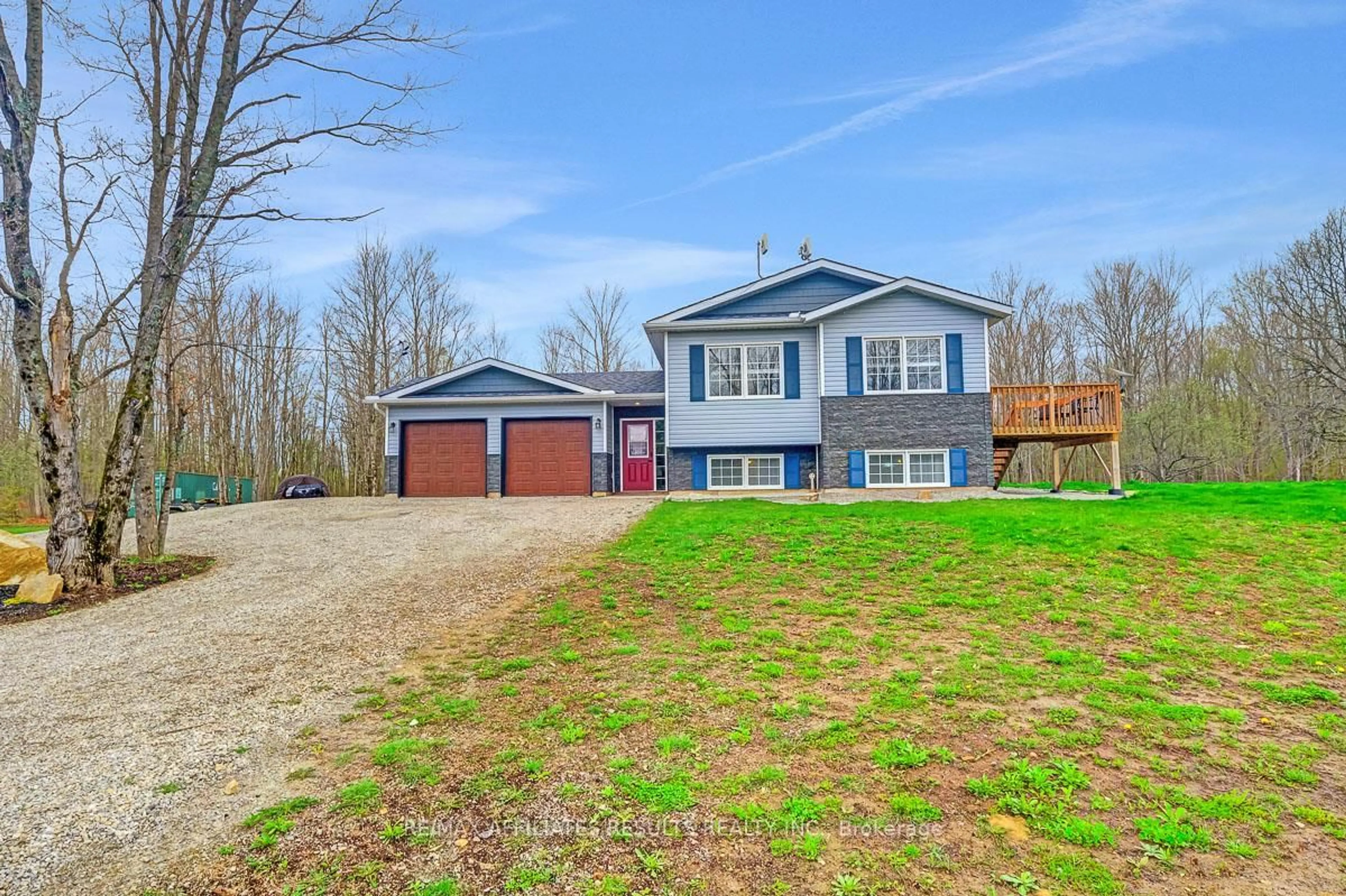 A pic from outside/outdoor area/front of a property/back of a property/a pic from drone, unknown for 3183 Rosedale Rd, Smiths Falls Ontario K7A 4S7