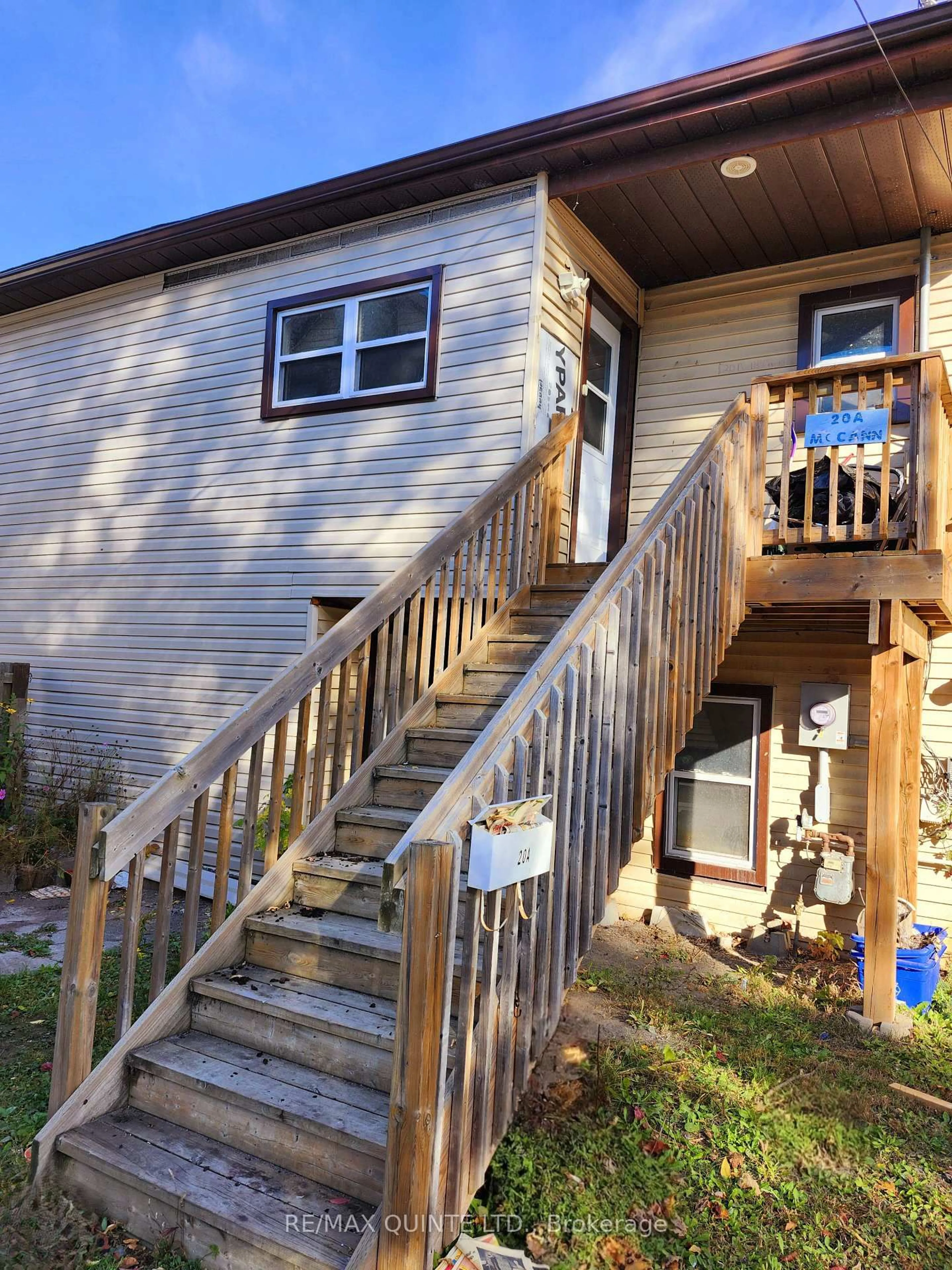 Home with vinyl exterior material, unknown for 22 MCCANN St, Quinte West Ontario K8V 1W1