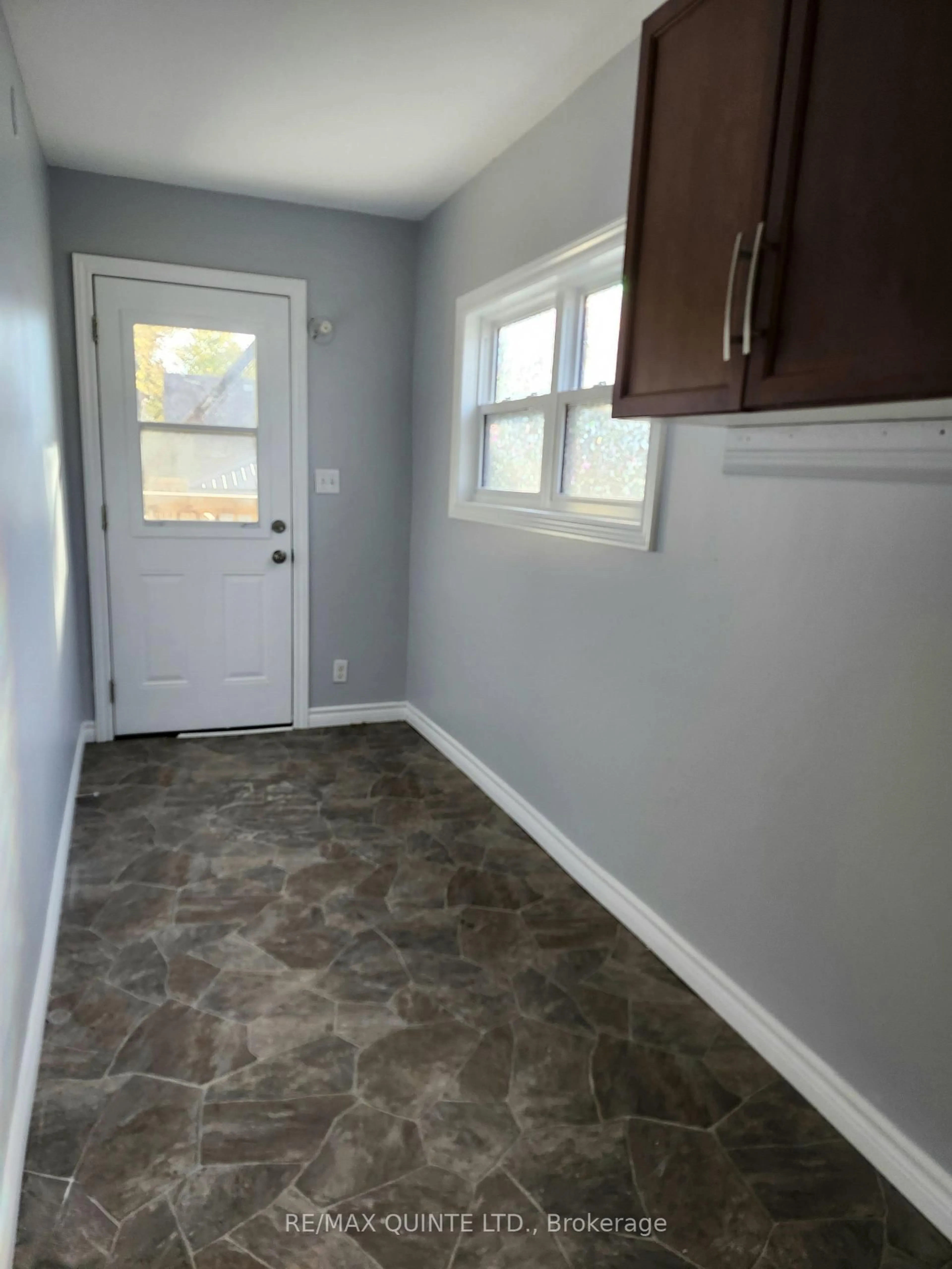 A pic of a room for 22 MCCANN St, Quinte West Ontario K8V 1W1