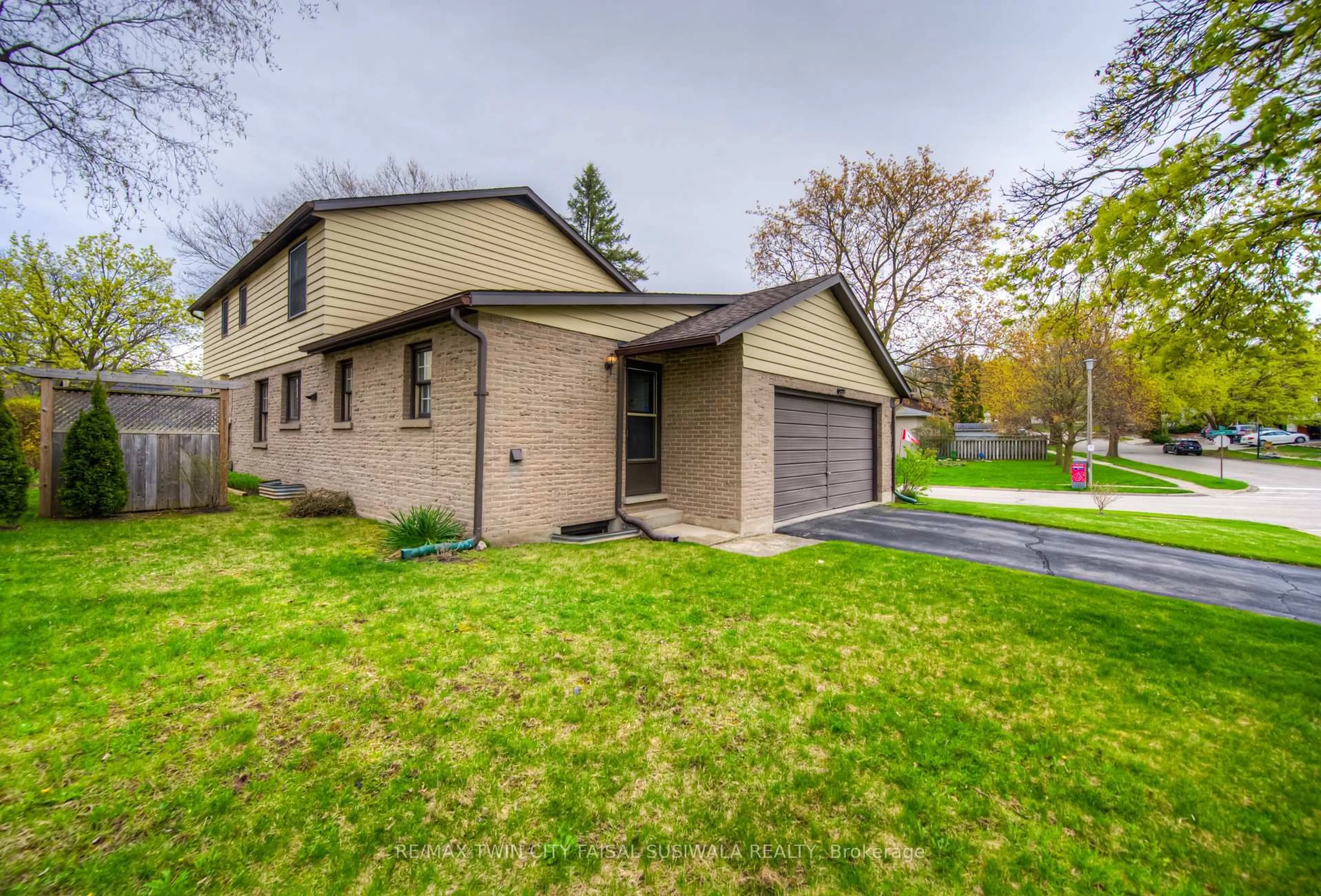Home with brick exterior material, street for 88 Culham Dr, Cambridge Ontario N1S 2G8