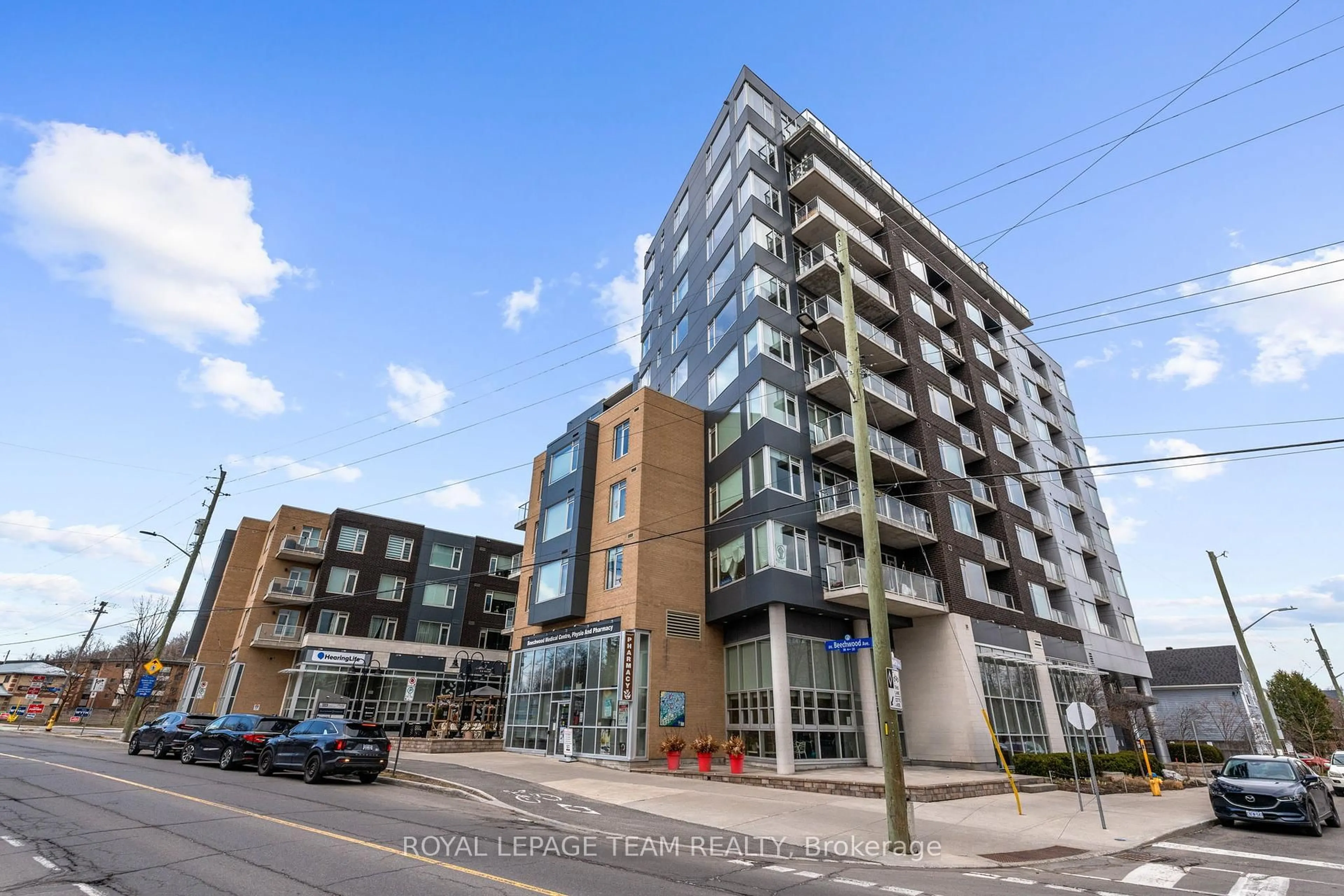 A pic from outside/outdoor area/front of a property/back of a property/a pic from drone, building for 7 Marquette Ave #418, Ottawa Ontario K1L 8A7