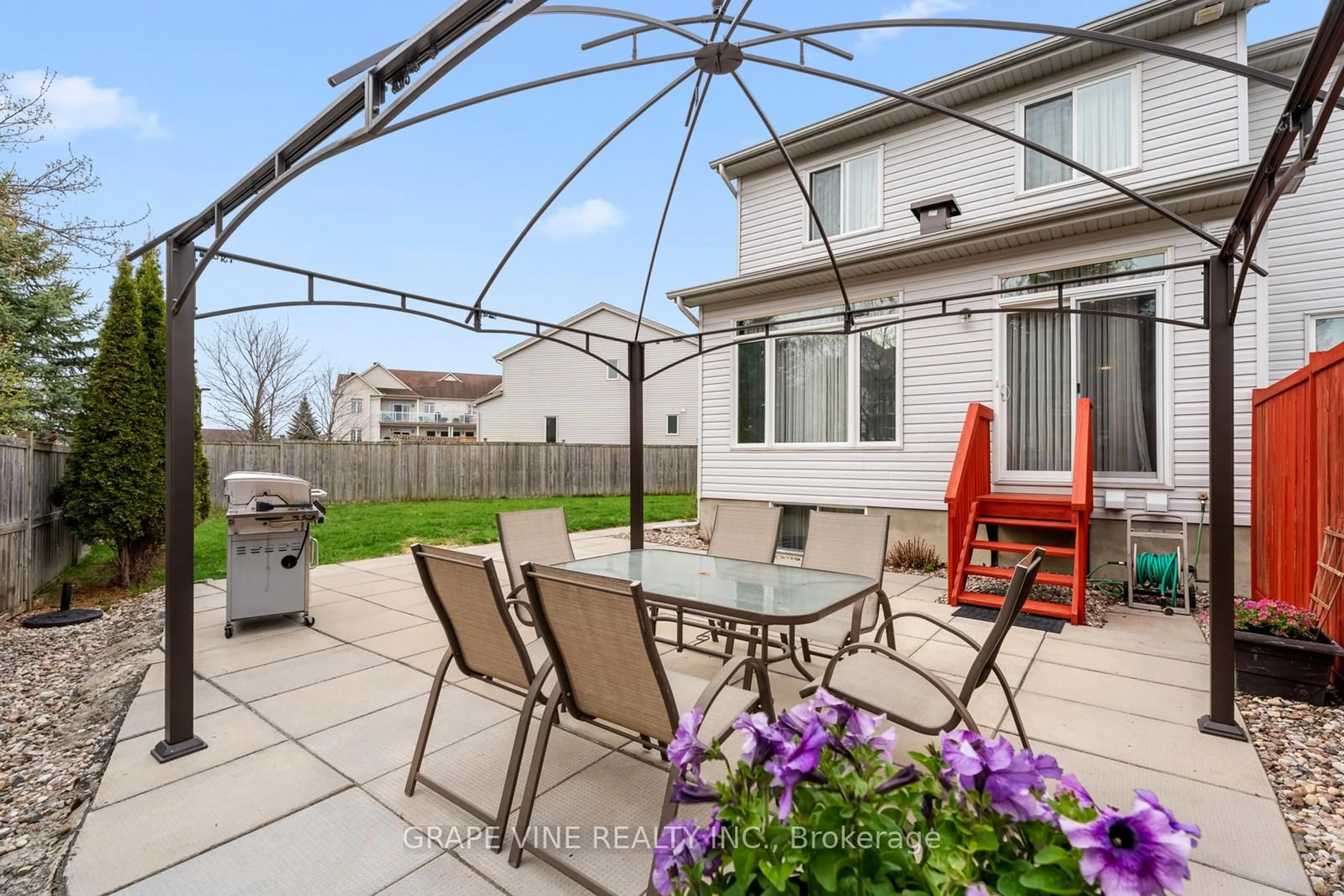 Patio, street for 224 Arrita St, Ottawa Ontario K2S 0J7