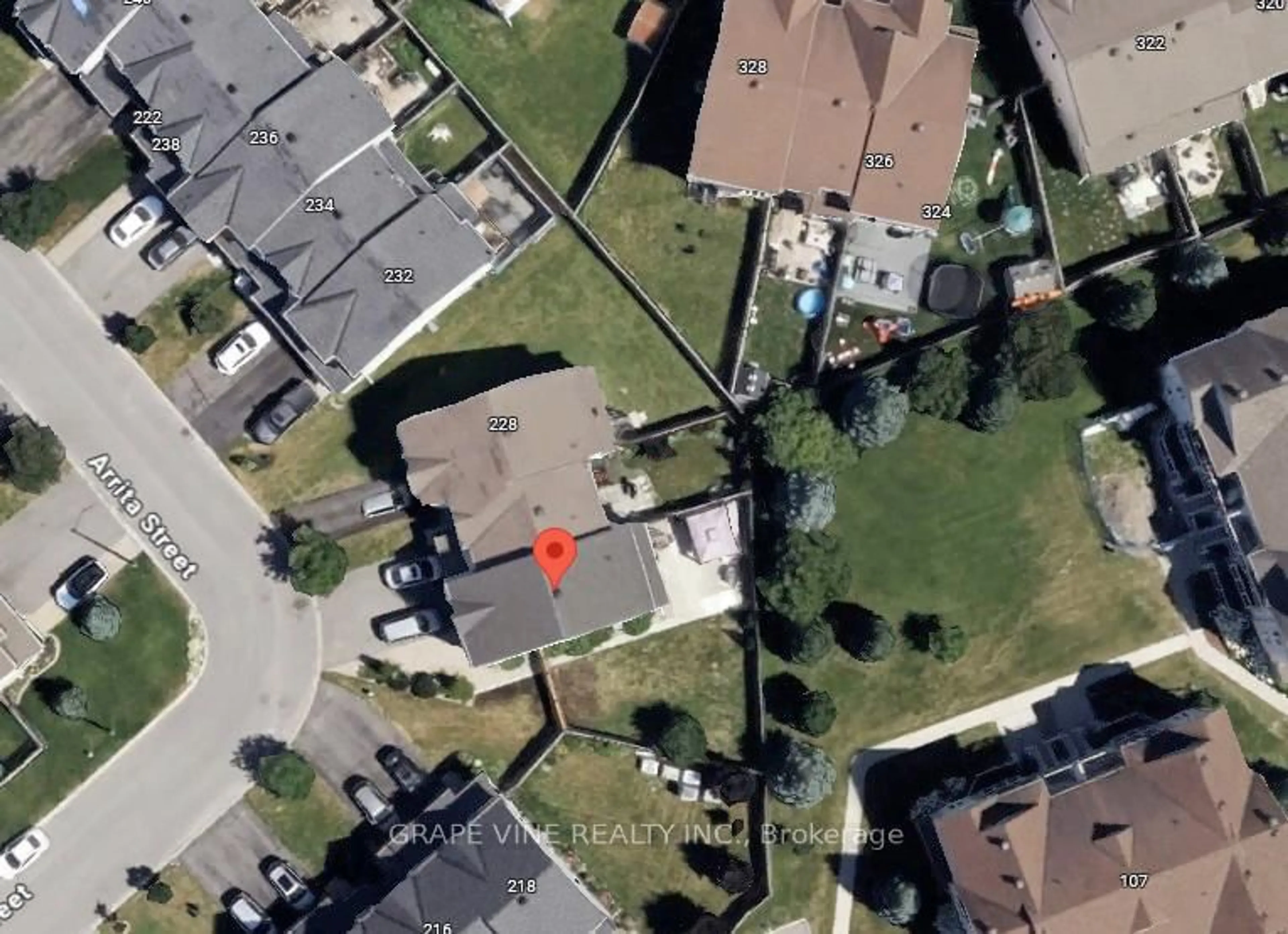 A pic from outside/outdoor area/front of a property/back of a property/a pic from drone, street for 224 Arrita St, Ottawa Ontario K2S 0J7