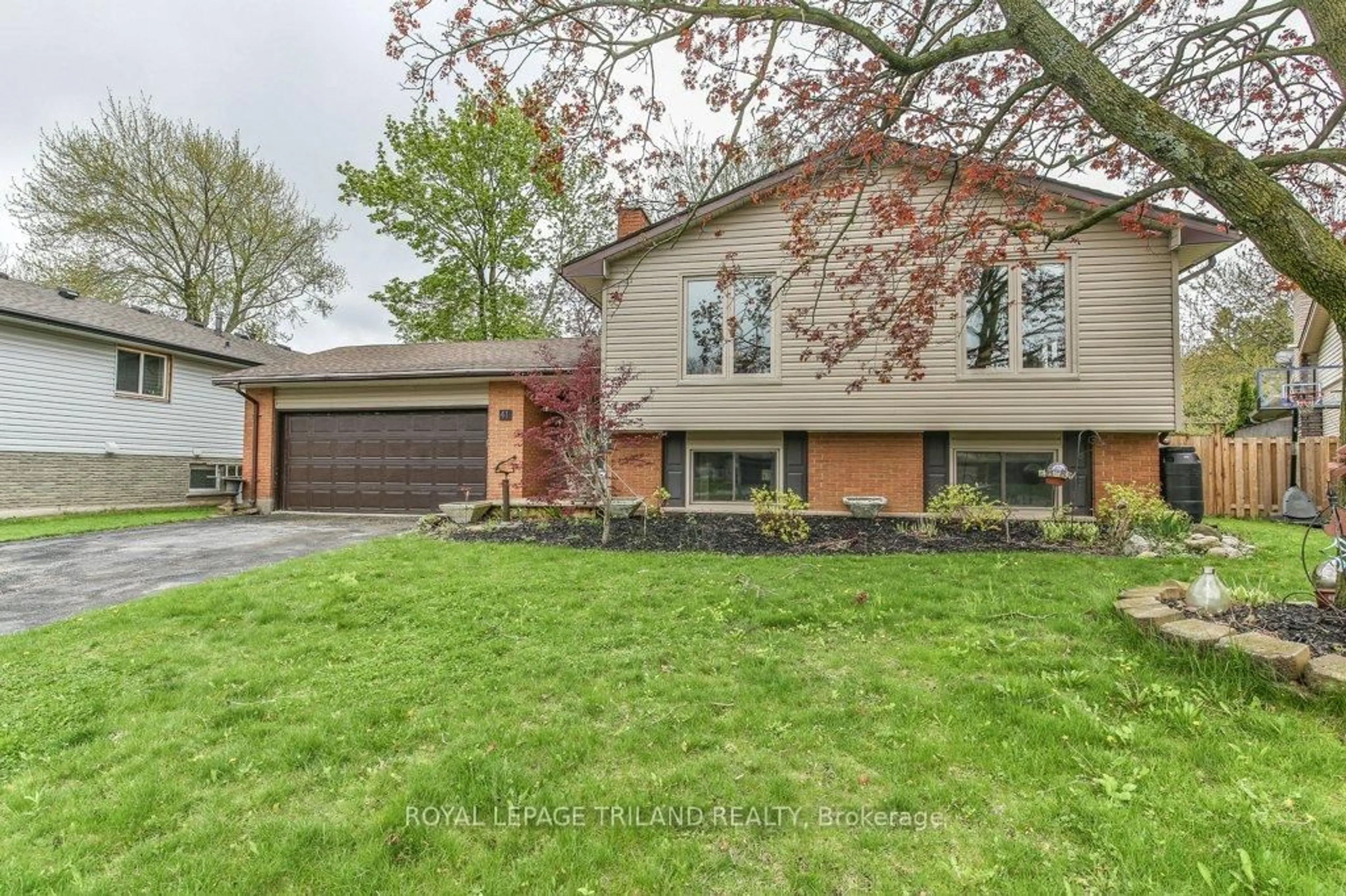 Home with brick exterior material, street for 41 FOX MILL Crt, London Ontario N6J 2B7