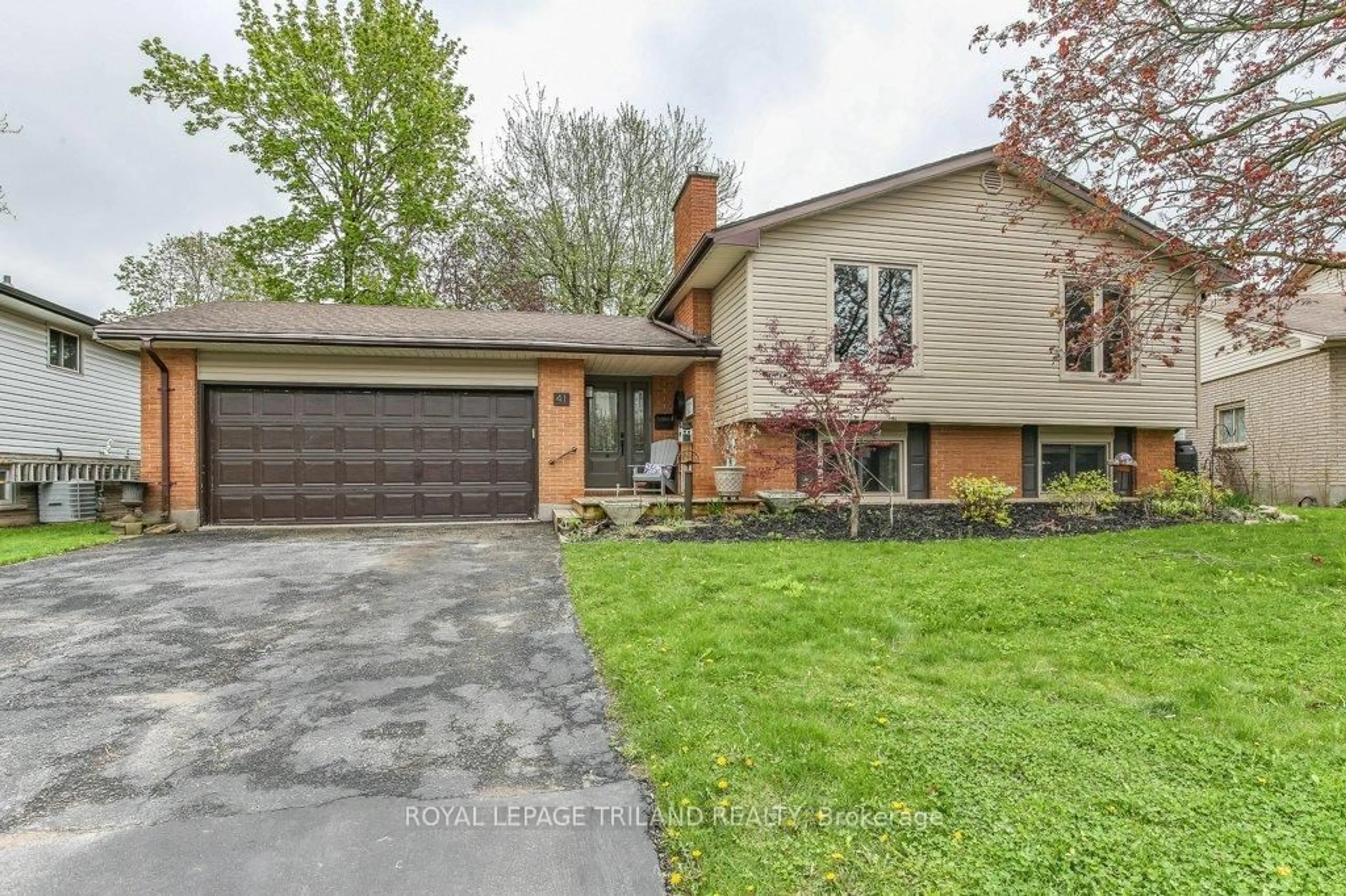 Home with brick exterior material, street for 41 FOX MILL Crt, London Ontario N6J 2B7