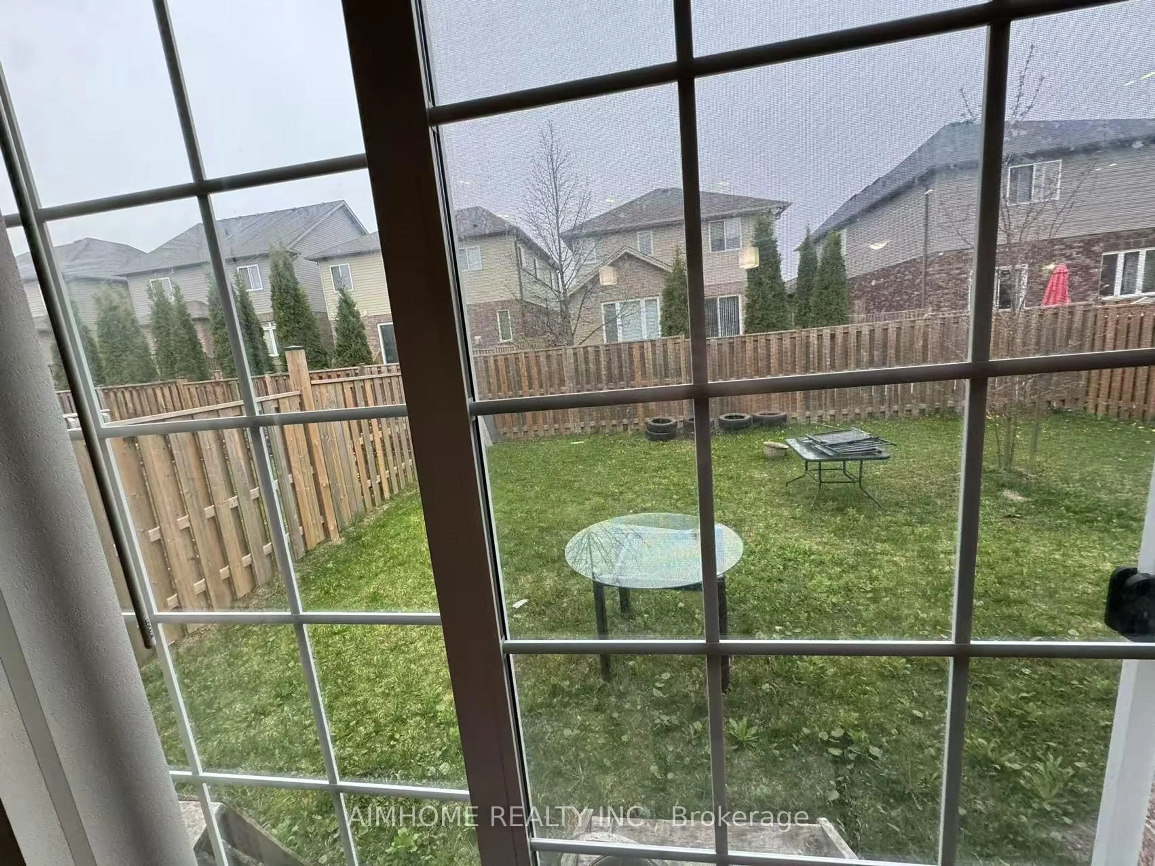 Patio, mountain view for 670 Indian Grass St, Waterloo Ontario N2V 0C9