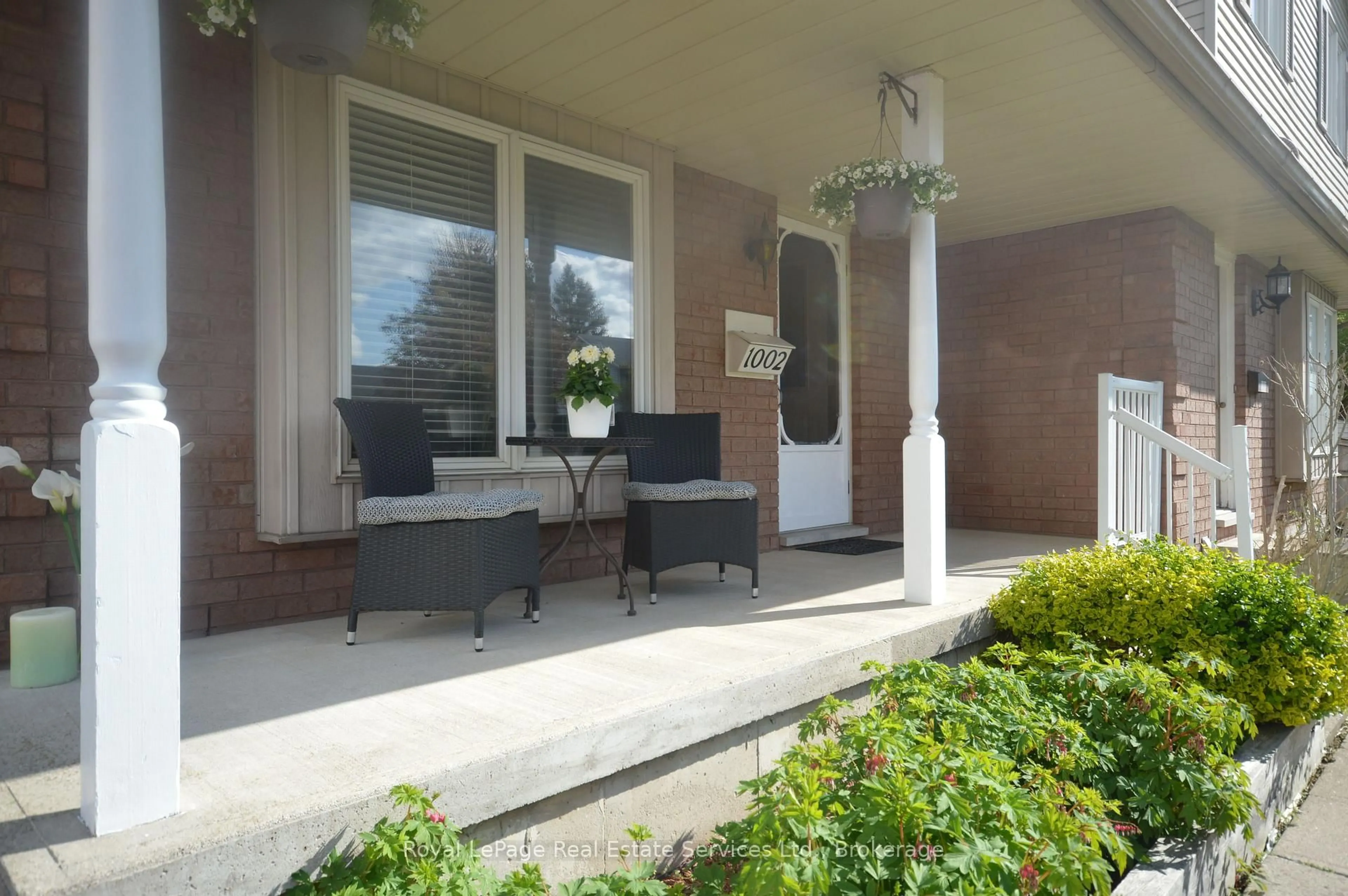 Patio, street for 1002 CREE Ave, Woodstock Ontario N4T 1A2