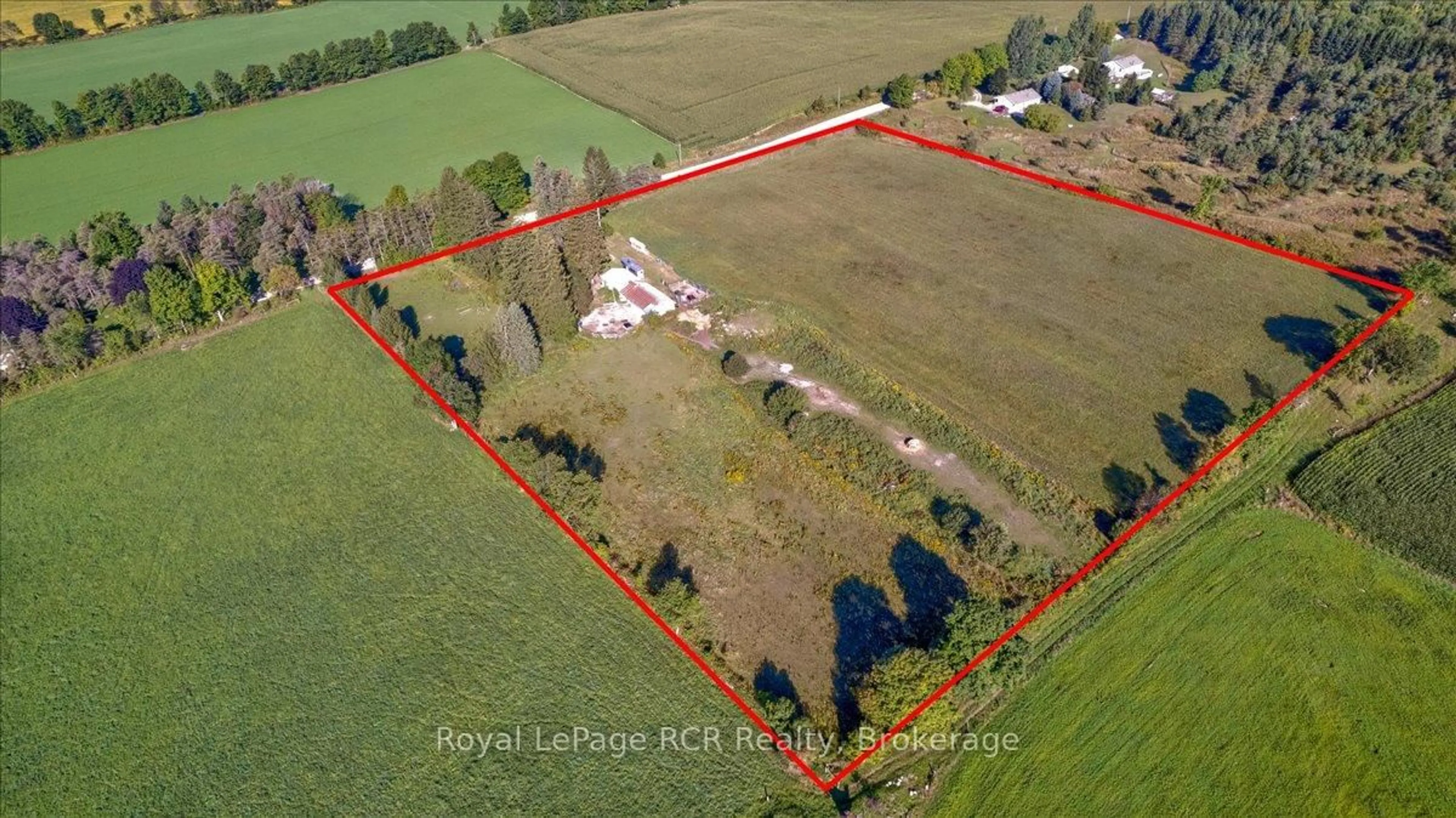 A pic from outside/outdoor area/front of a property/back of a property/a pic from drone, building for 472783 Southgate 47 Sdrd, Southgate Ontario N0G 1R0