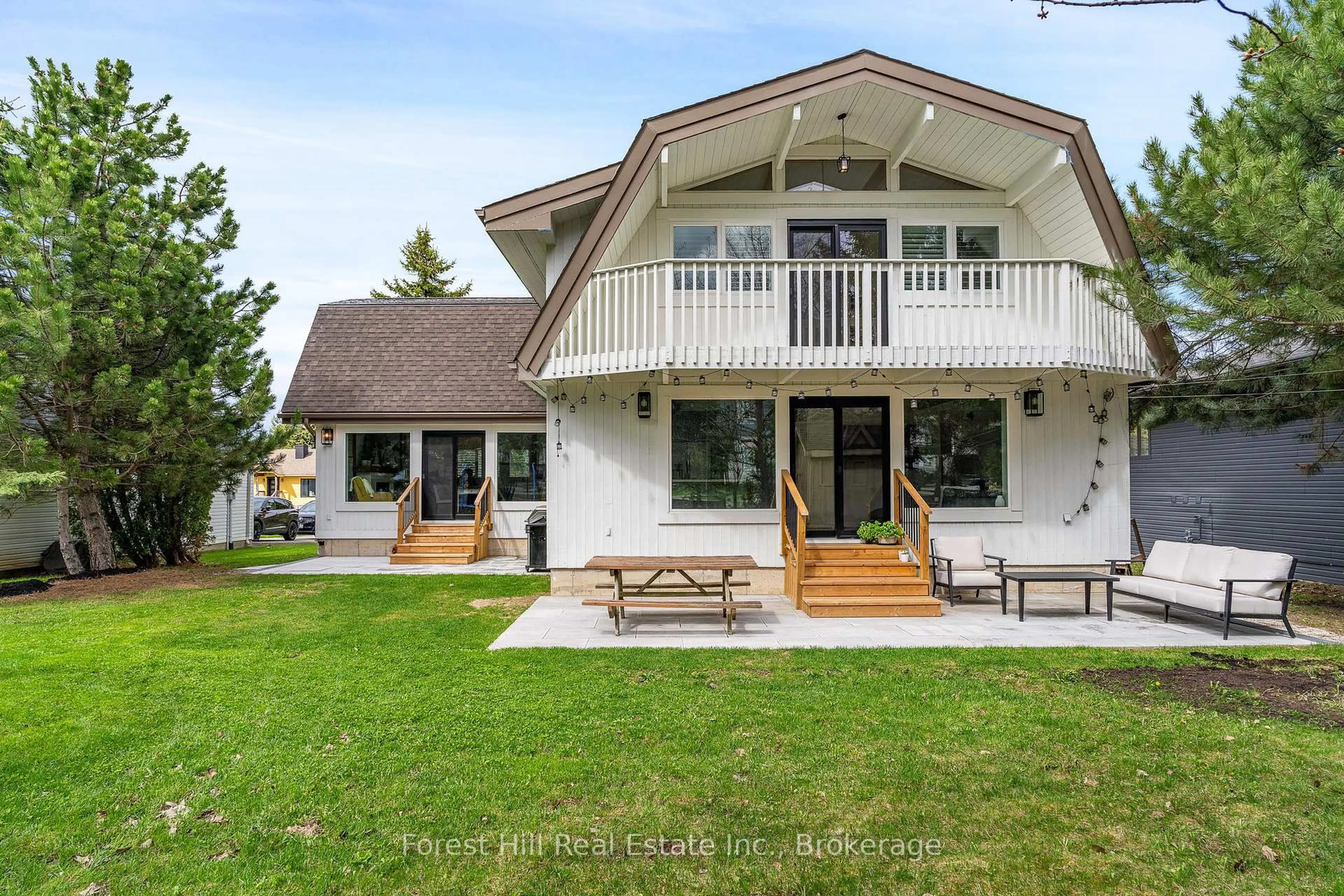 Home with vinyl exterior material, unknown for 144 Brooker Blvd, Blue Mountains Ontario L9Y 0L4