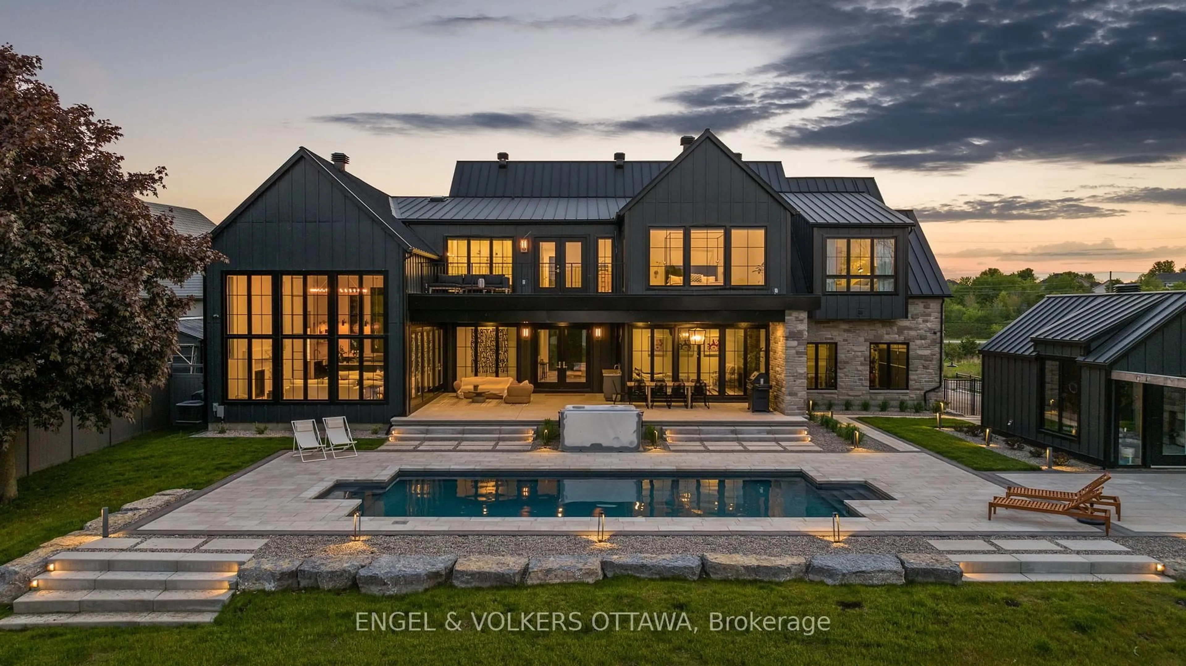Home with brick exterior material, unknown for 39 Winding Way, Ottawa Ontario K2C 3H1