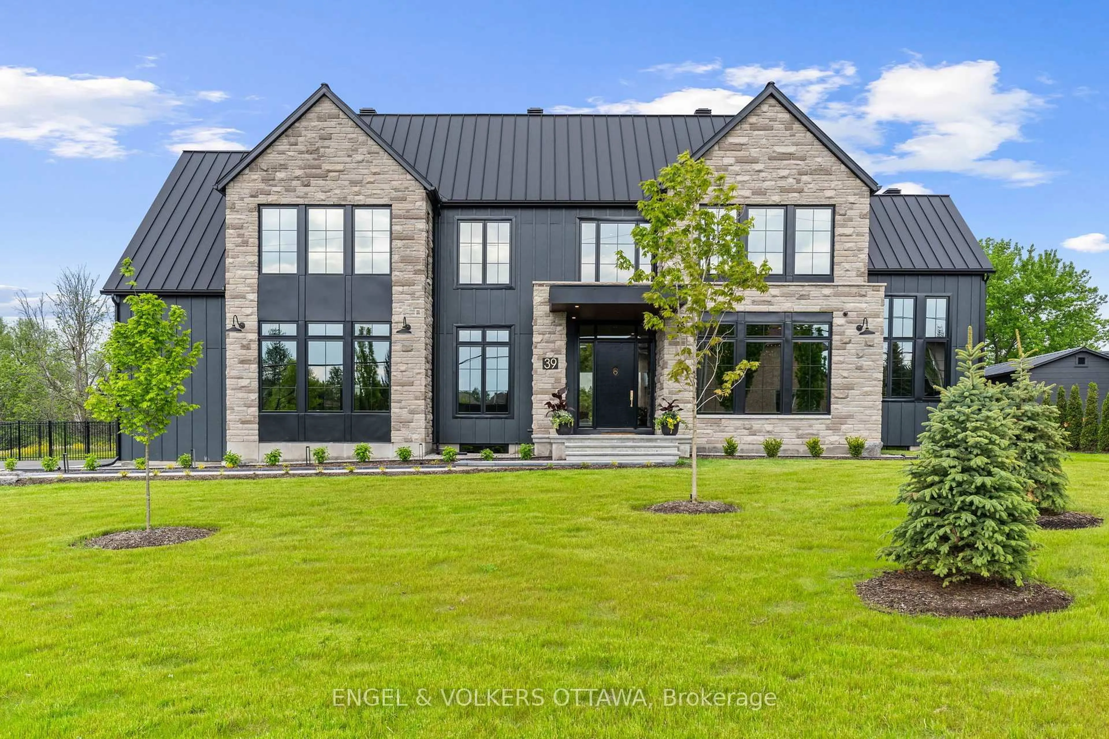 Home with brick exterior material, unknown for 39 Winding Way, Ottawa Ontario K2C 3H1