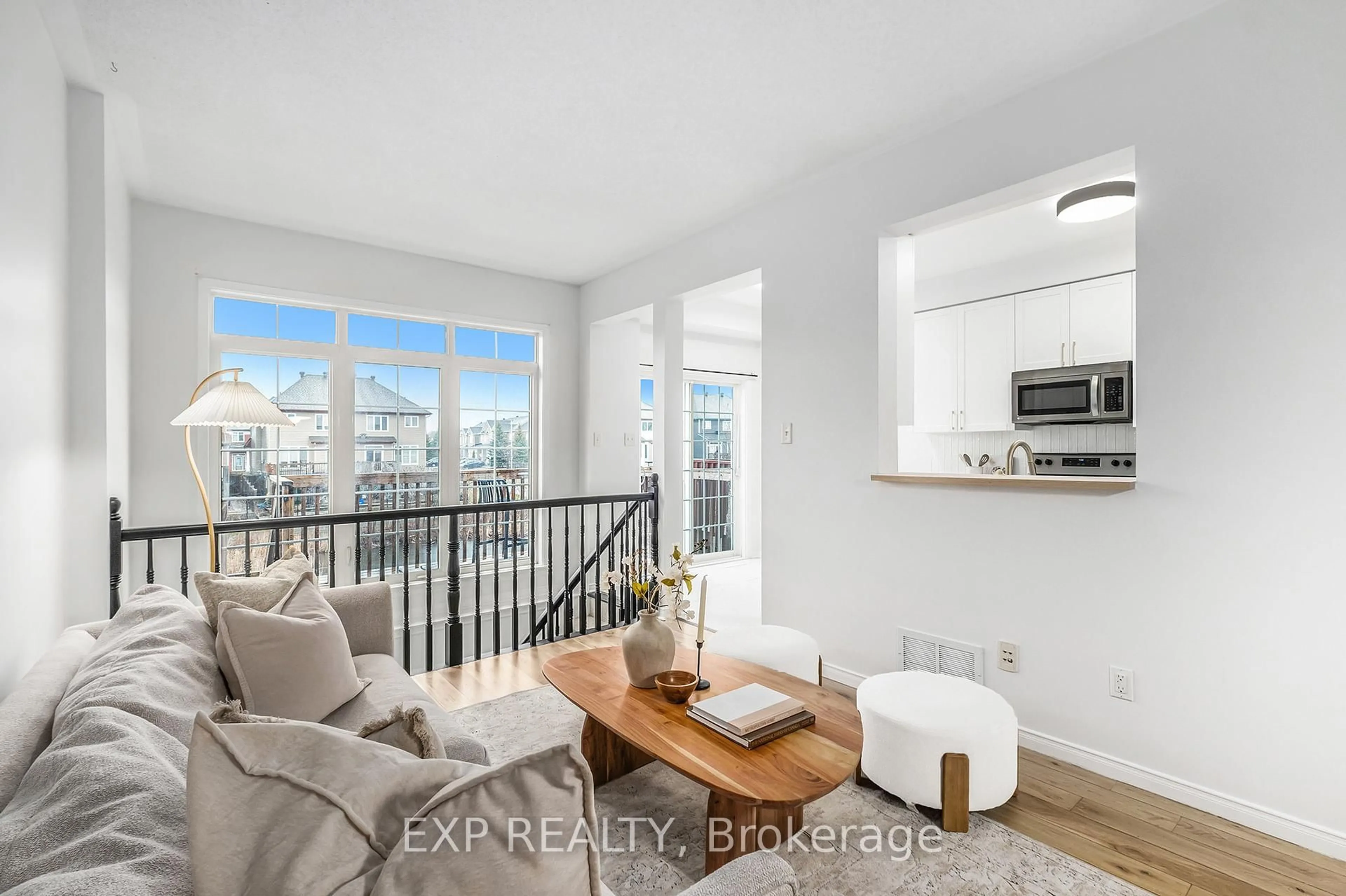 Living room with furniture, unknown for 600 Pepperville Cres, Ottawa Ontario K2M 0E7