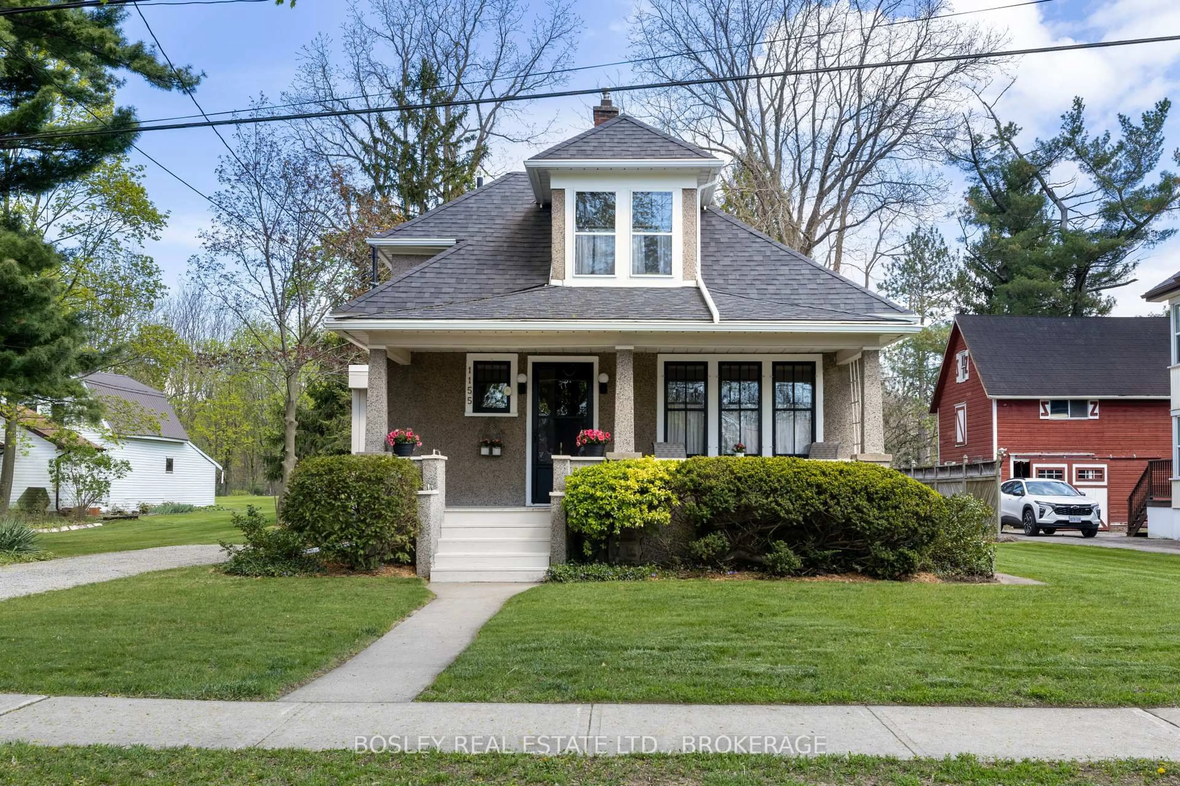 Home with vinyl exterior material, street for 1155 Maple St, Pelham Ontario L0S 1C0