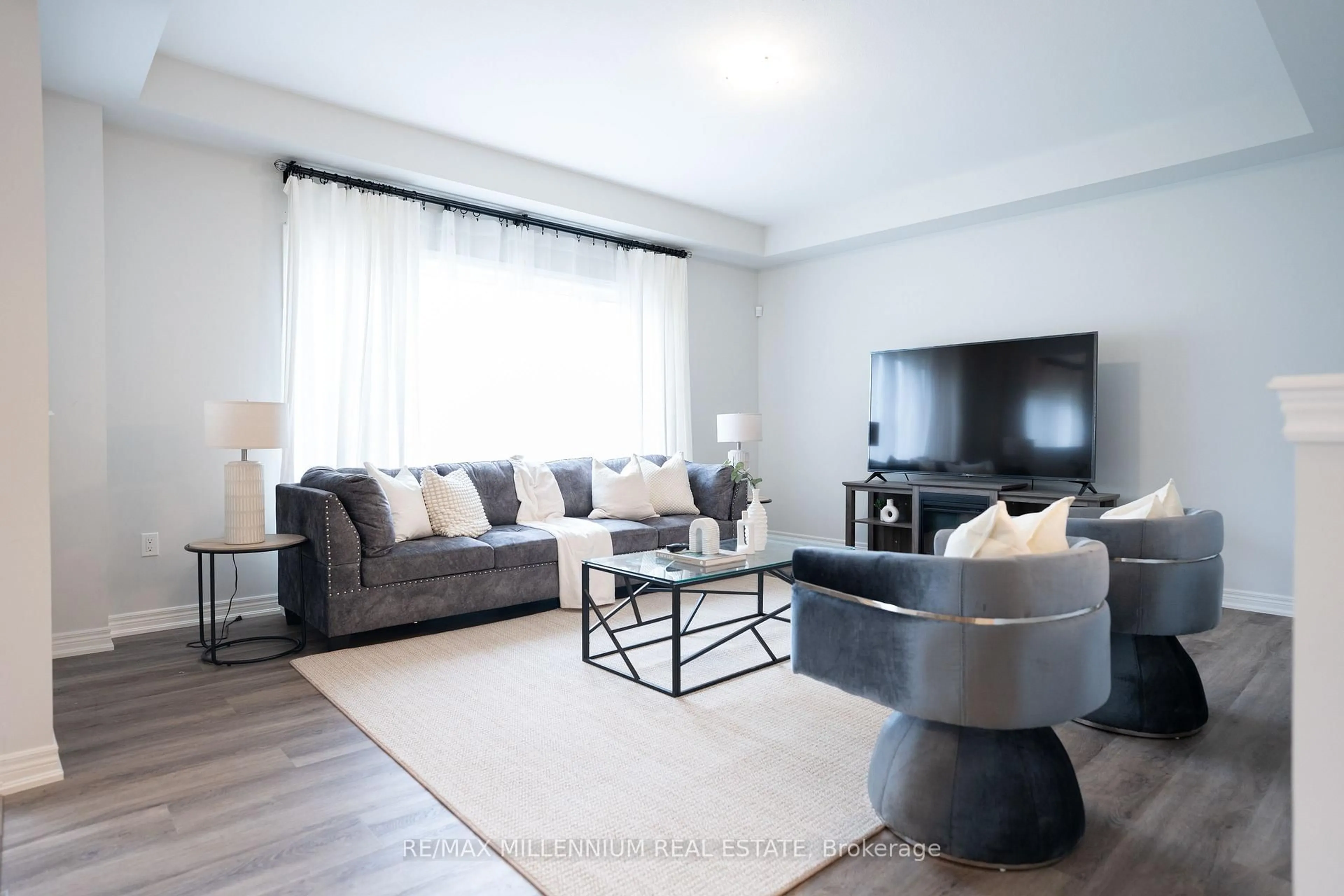 Living room with furniture, unknown for 217 Walker Rd, Pelham Ontario L0S 1E6
