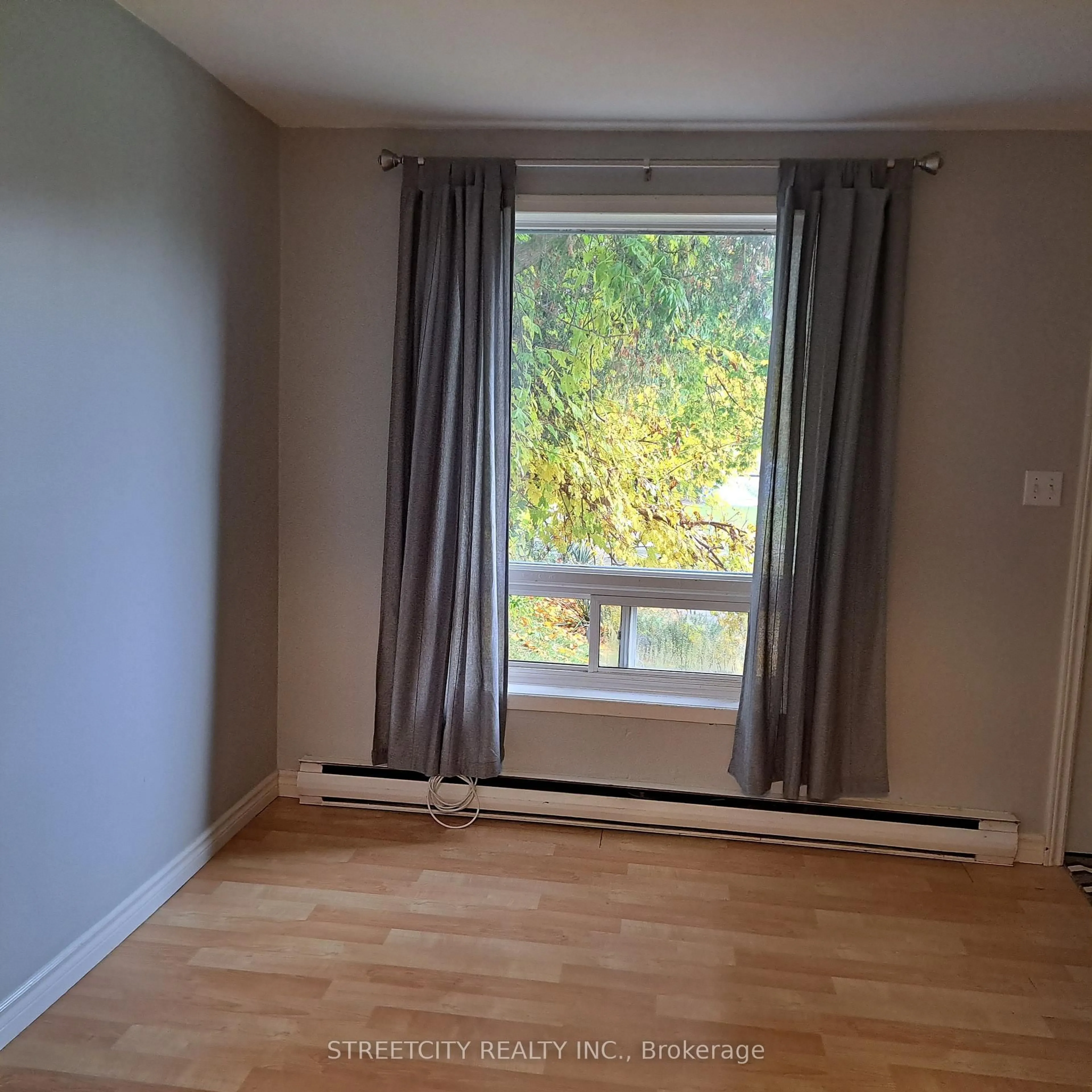 A pic of a room for 155 Chesterfield Ave, London South Ontario N5Z 3N3