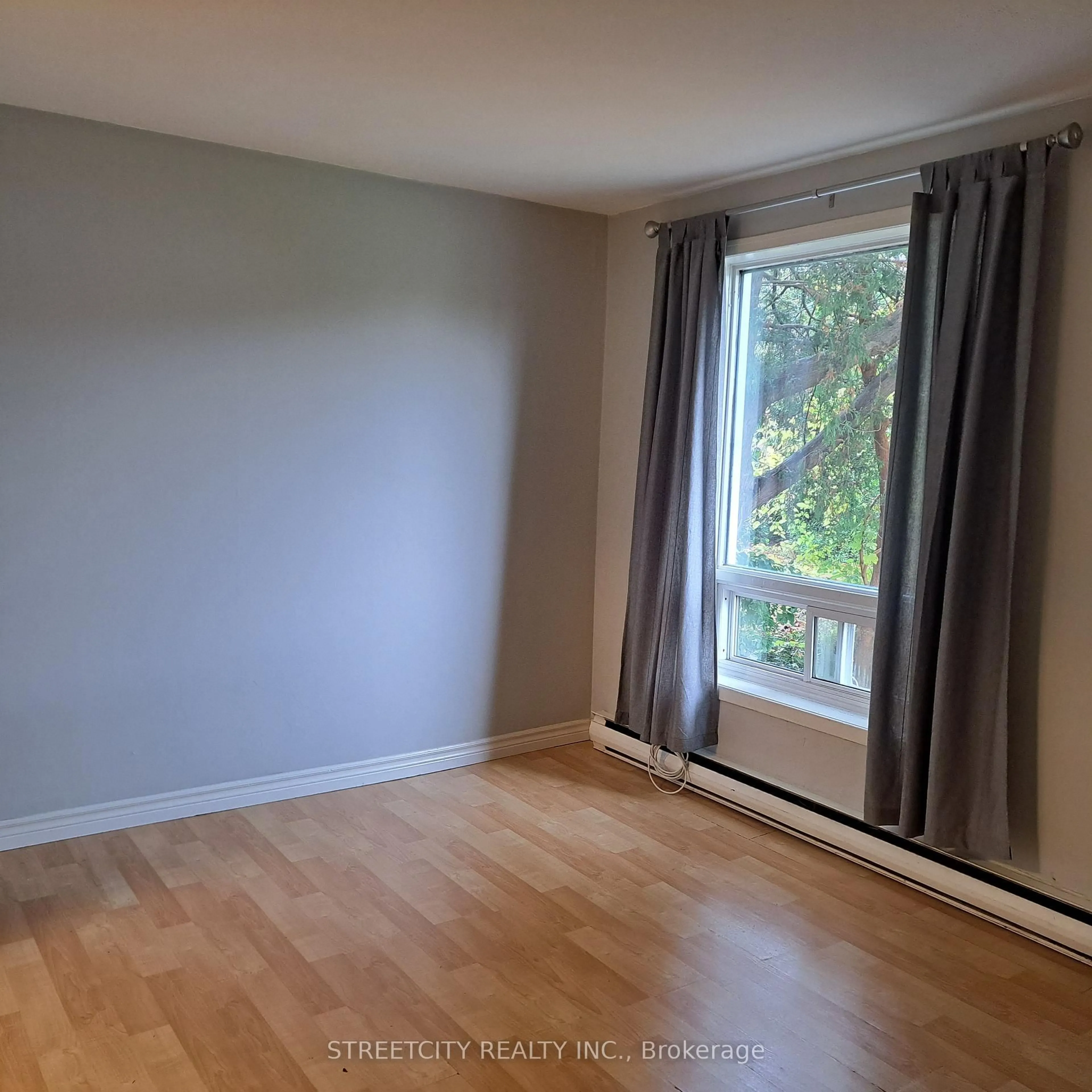 A pic of a room for 155 Chesterfield Ave, London South Ontario N5Z 3N3