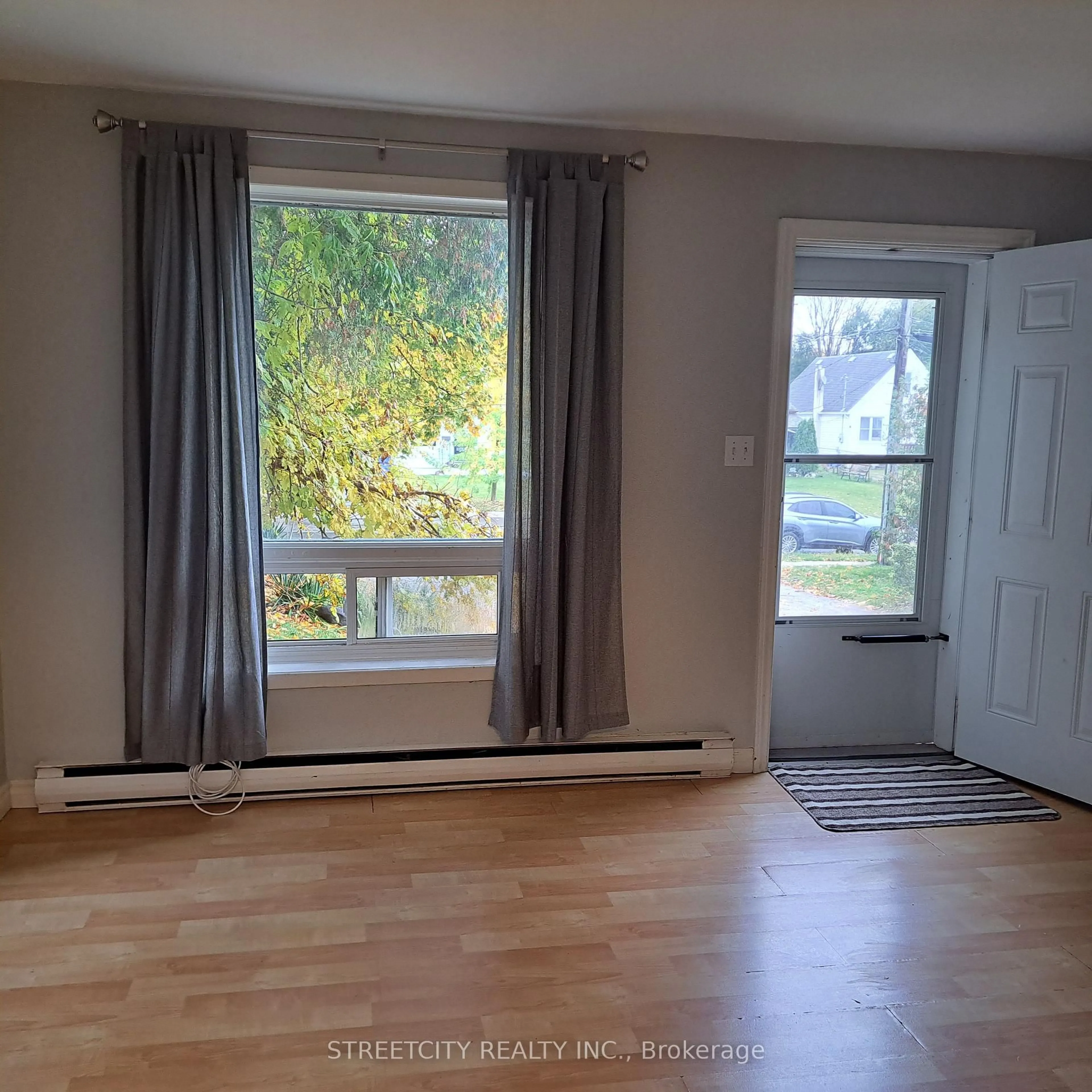 A pic of a room for 155 Chesterfield Ave, London South Ontario N5Z 3N3