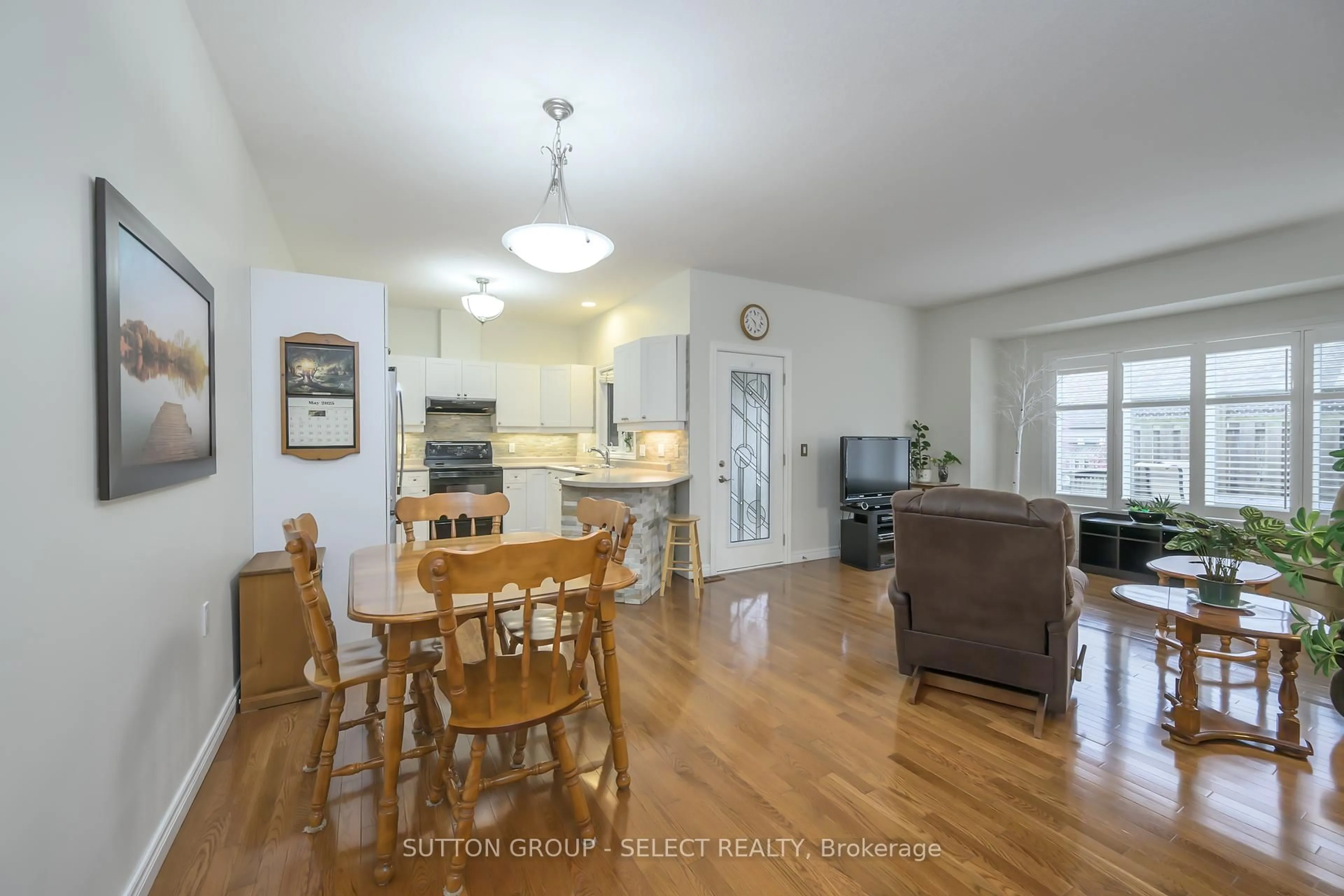 Open concept kitchen, unknown for 800 Commissioners Rd #3, London South Ontario N6K 1C2