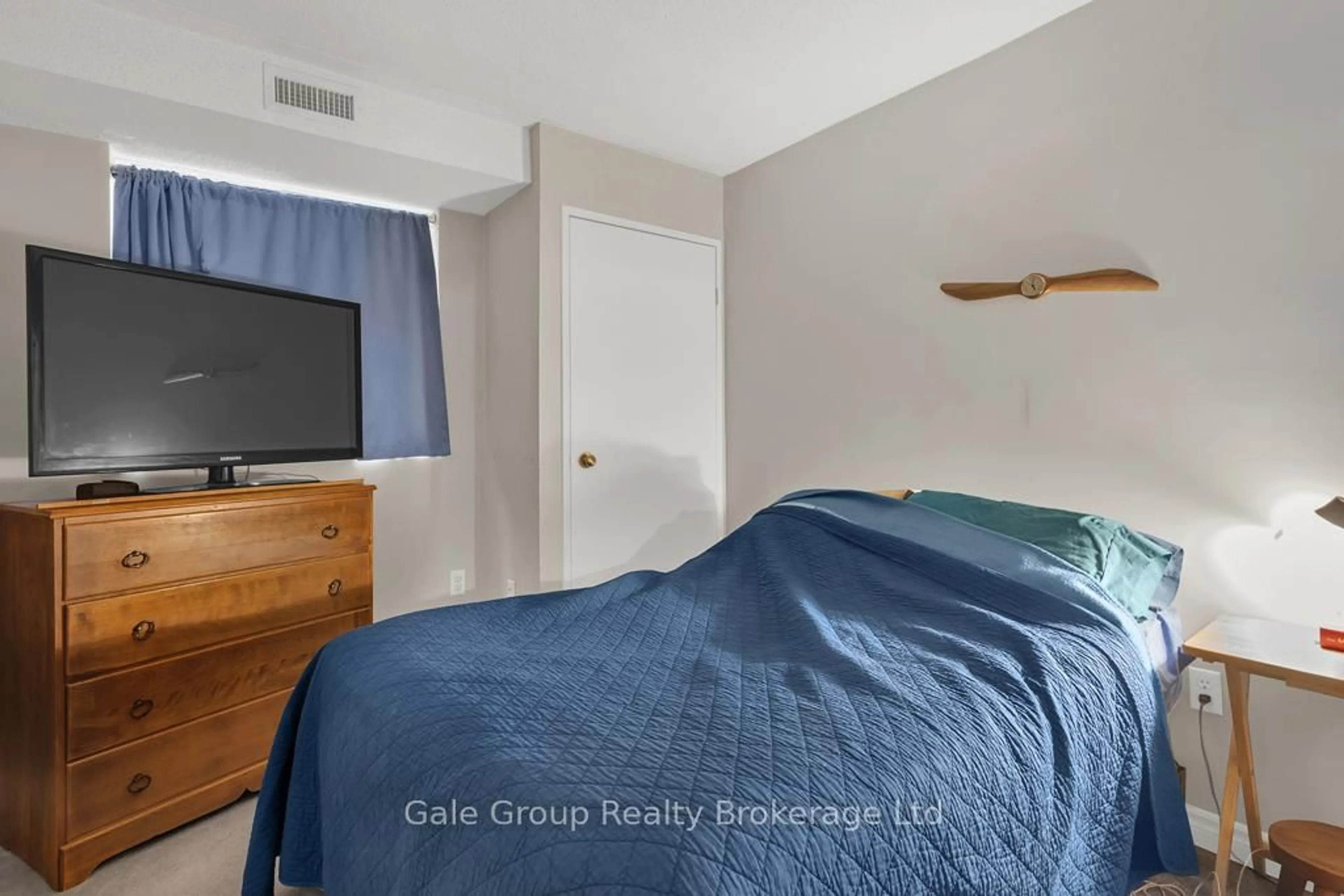 A pic of a room for 163 FERGUSON Dr #302, Woodstock Ontario N4V 1B1