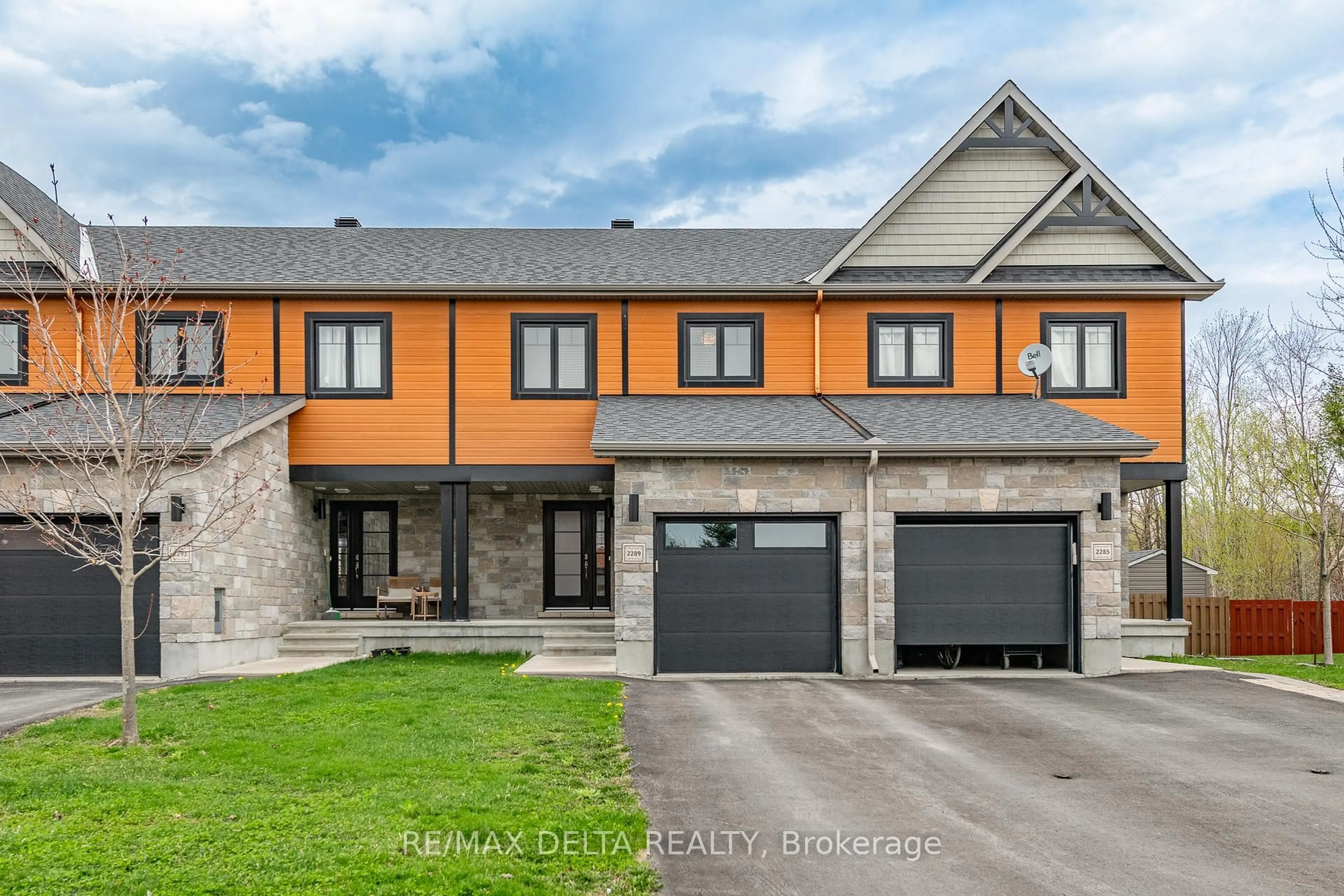 Home with brick exterior material, street for 2289 Marble Cres, Clarence-Rockland Ontario K4K 0G9