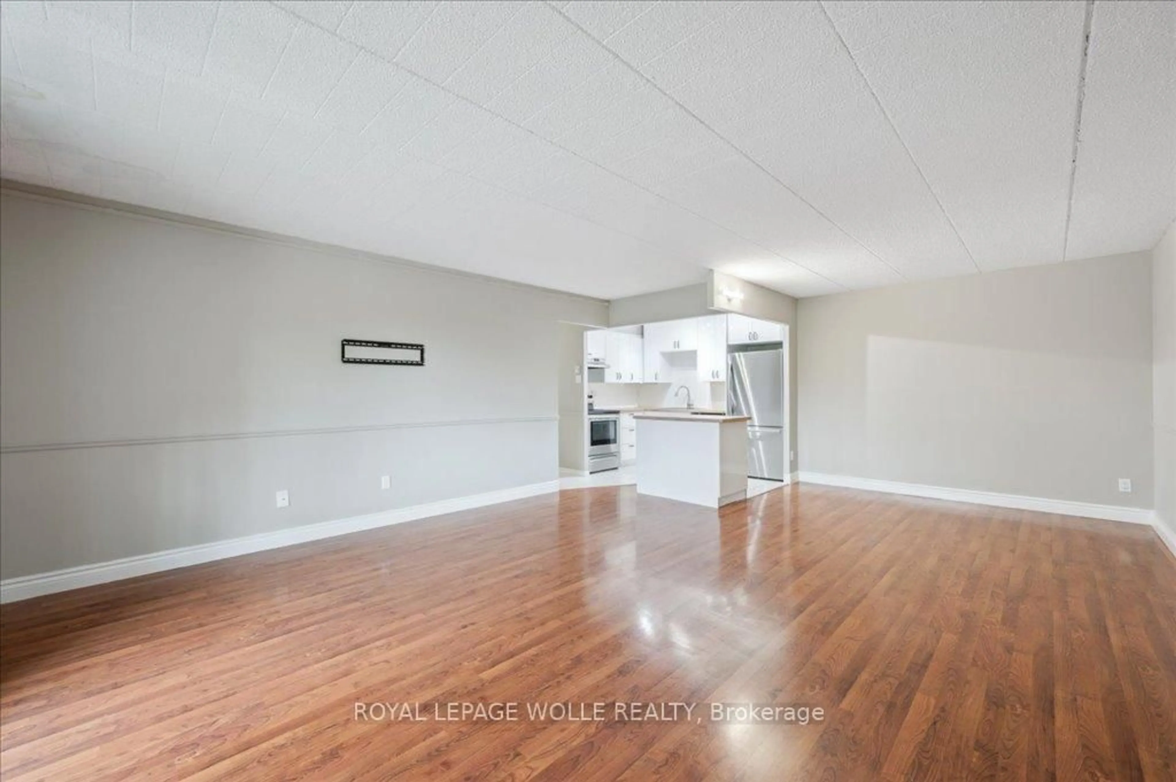 A pic of a room for 75 Hazelglen Dr #206, Kitchener Ontario N2M 2E2
