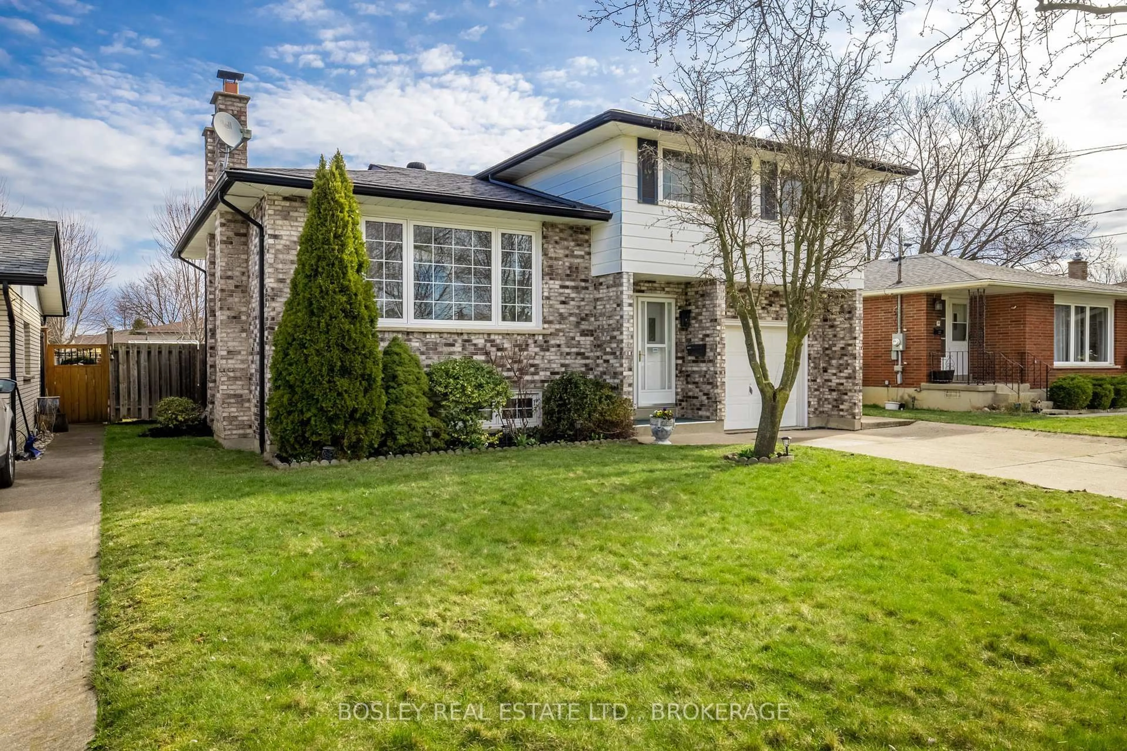 Home with brick exterior material, street for 24 Bendingroad Cres, St. Catharines Ontario L2N 5R5