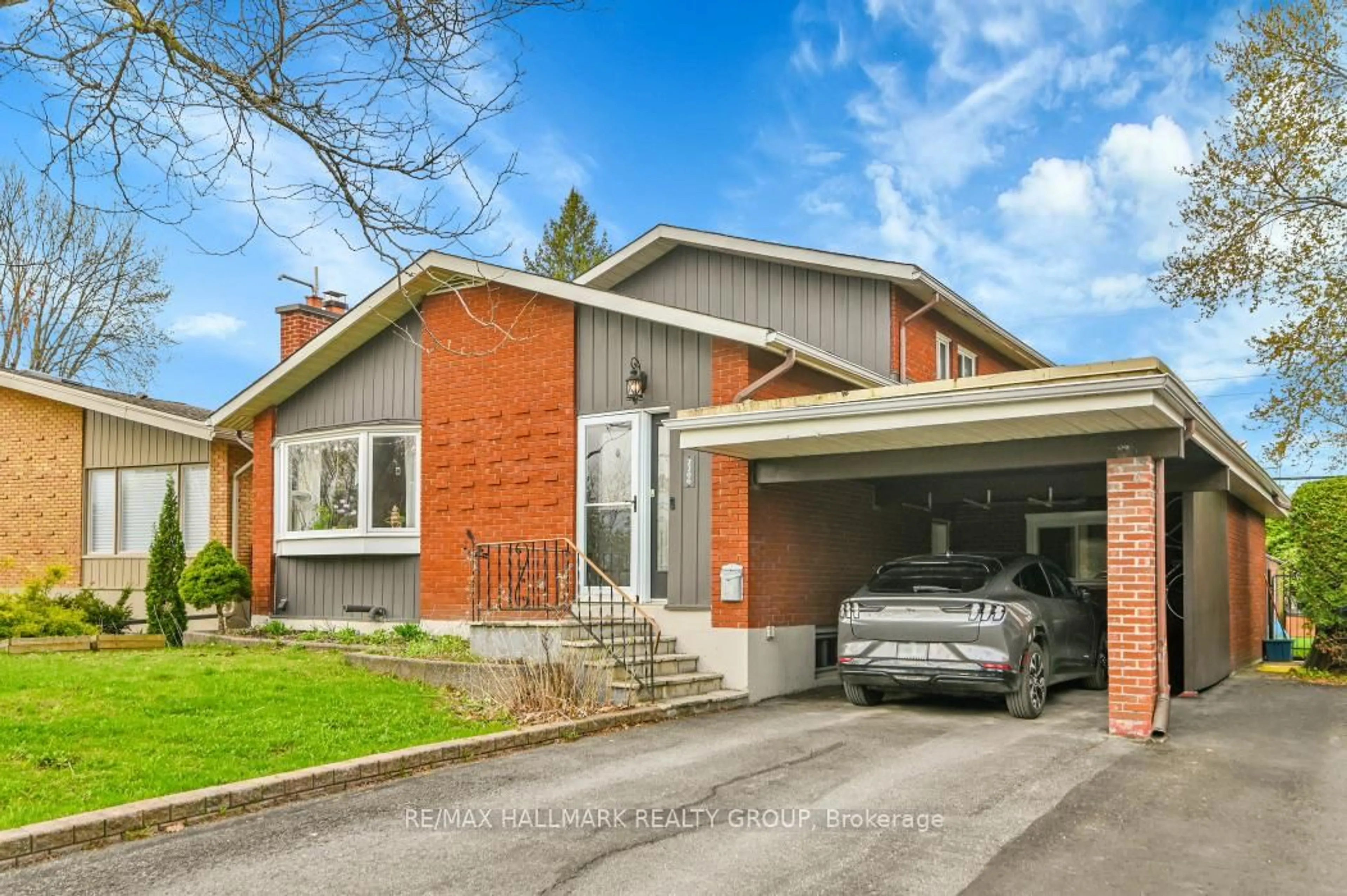 Home with brick exterior material, street for 2206 Fife Cres, Ottawa Ontario K1G 2Z4