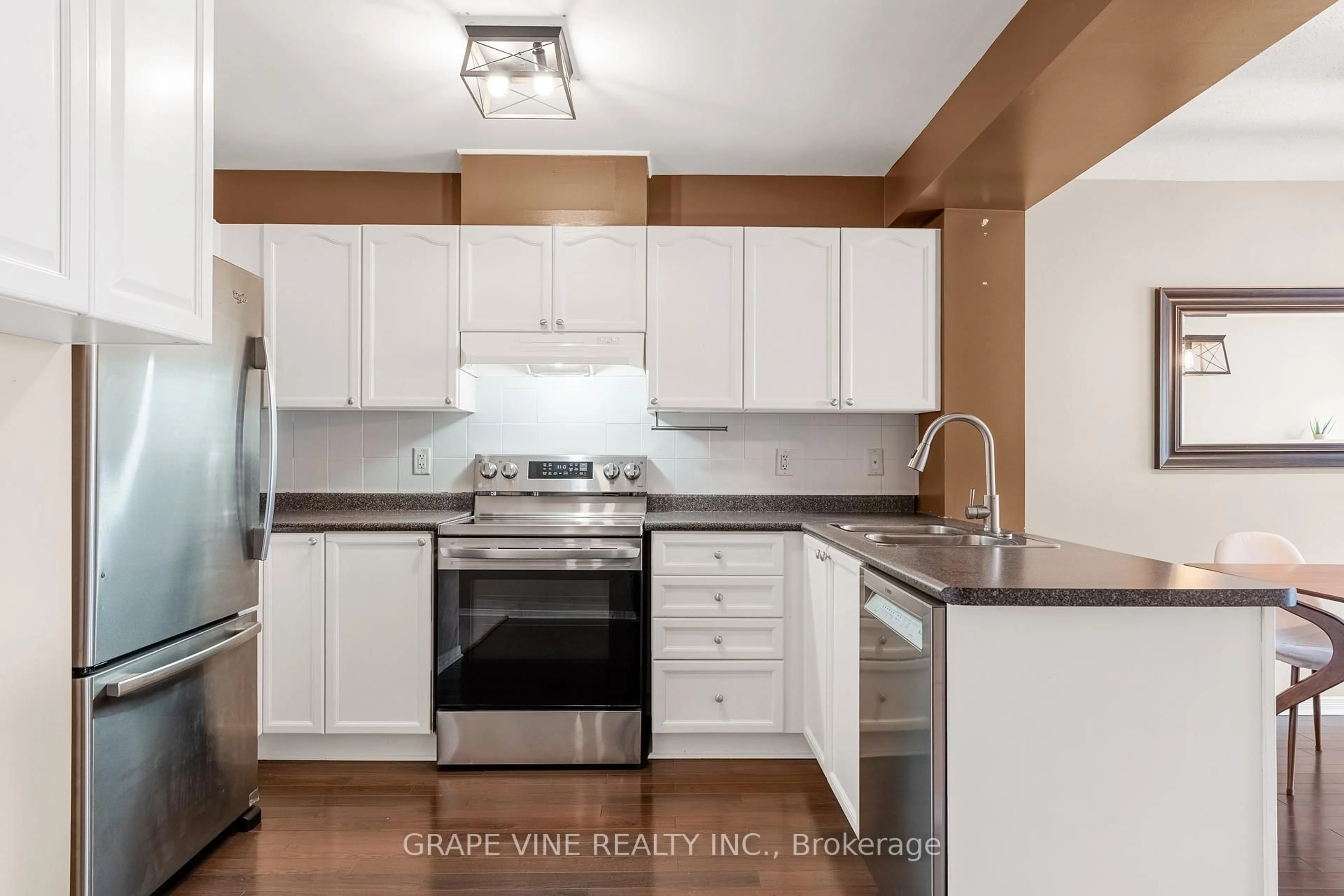 Standard kitchen, unknown for 177 Kinross Private, Ottawa Ontario K2K 3P8