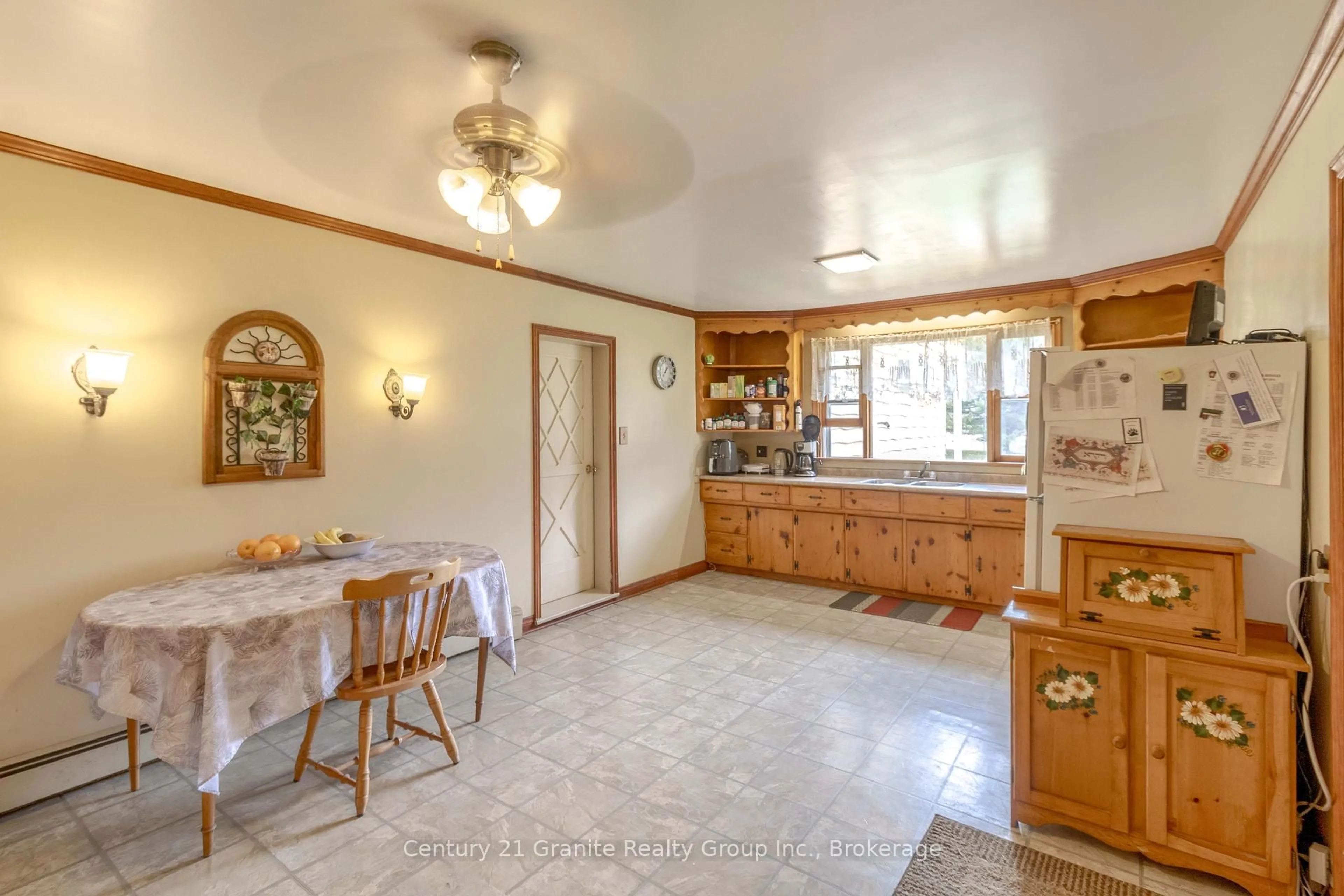 Dining room, ceramic/tile floor for 9271 Highway 118 N/A, Minden Hills Ontario K0M 2K0