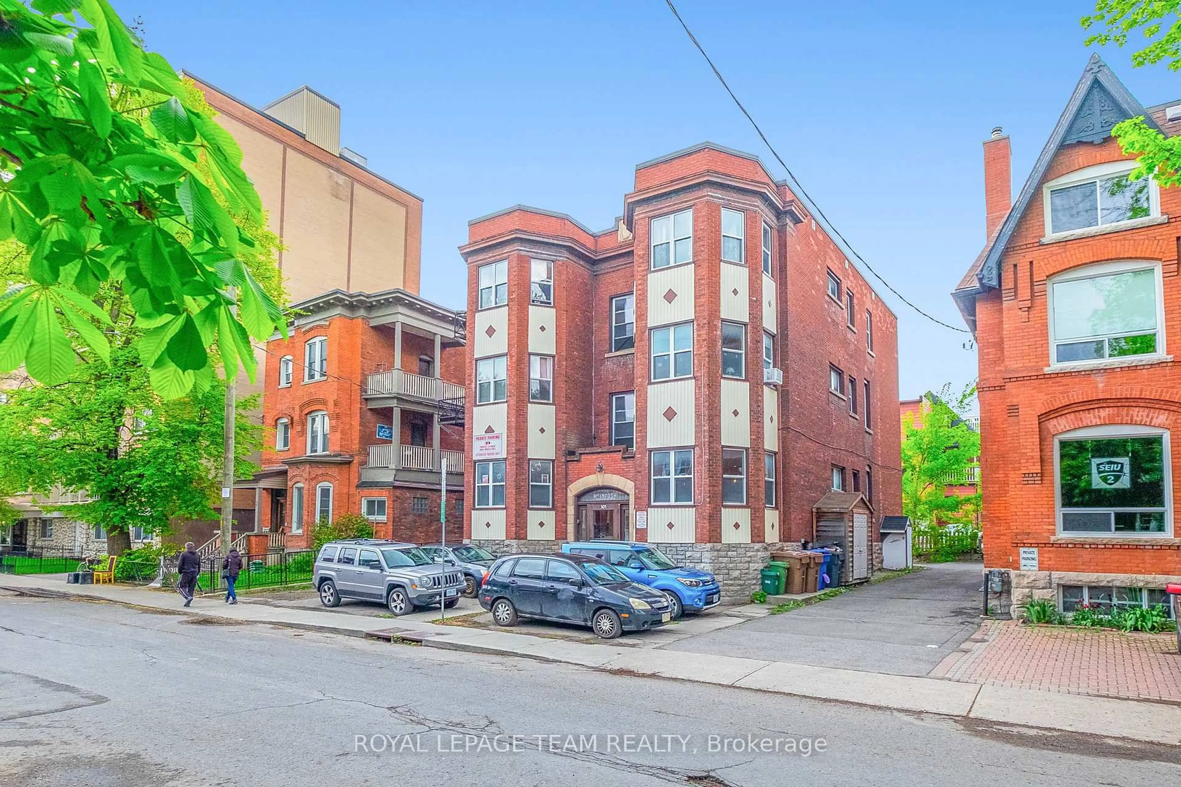 Unknown for 305 WAVERLEY St, Ottawa Ontario K2P 0V9