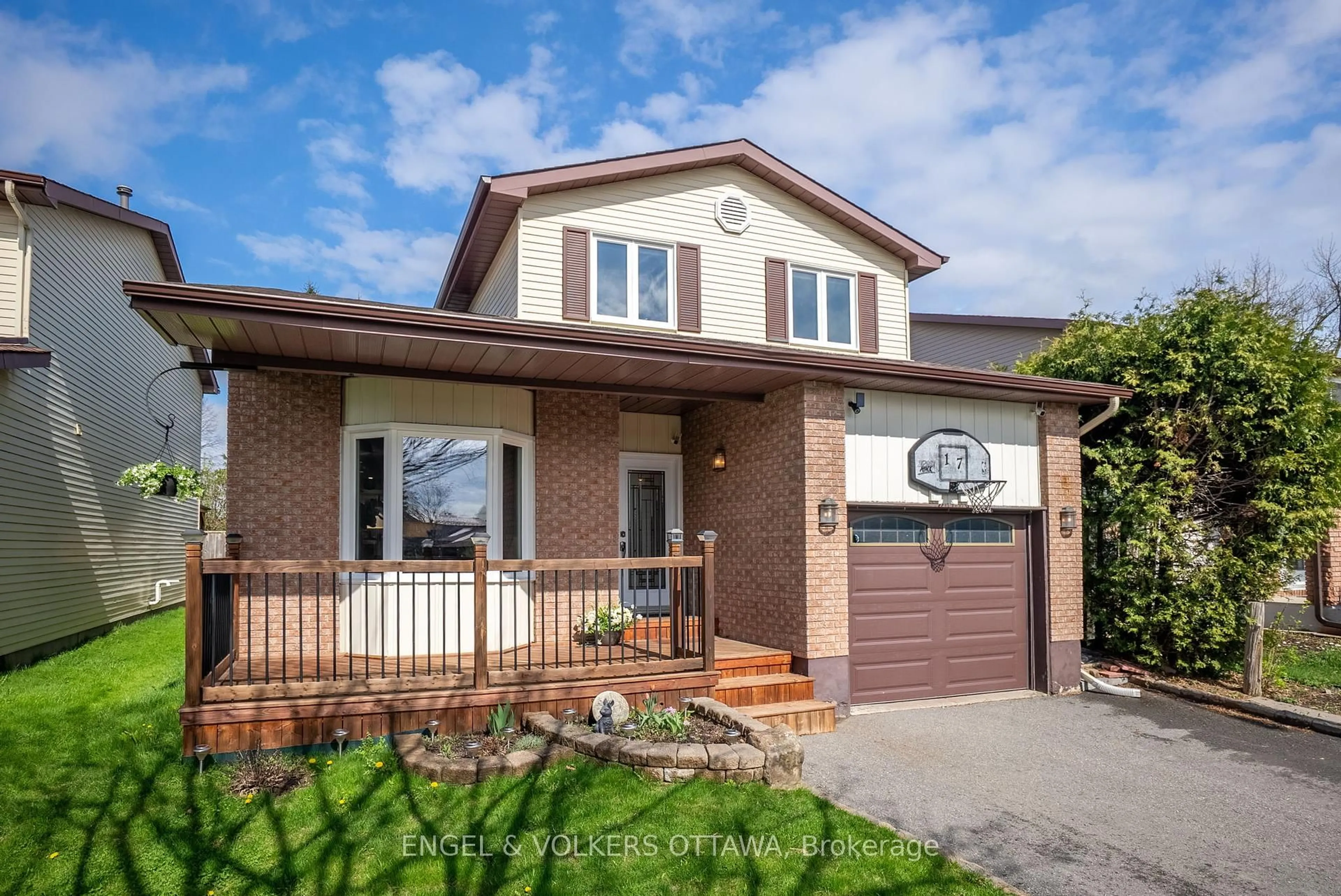 Home with brick exterior material, street for 17 Glacier St, Ottawa Ontario K2J 2M7