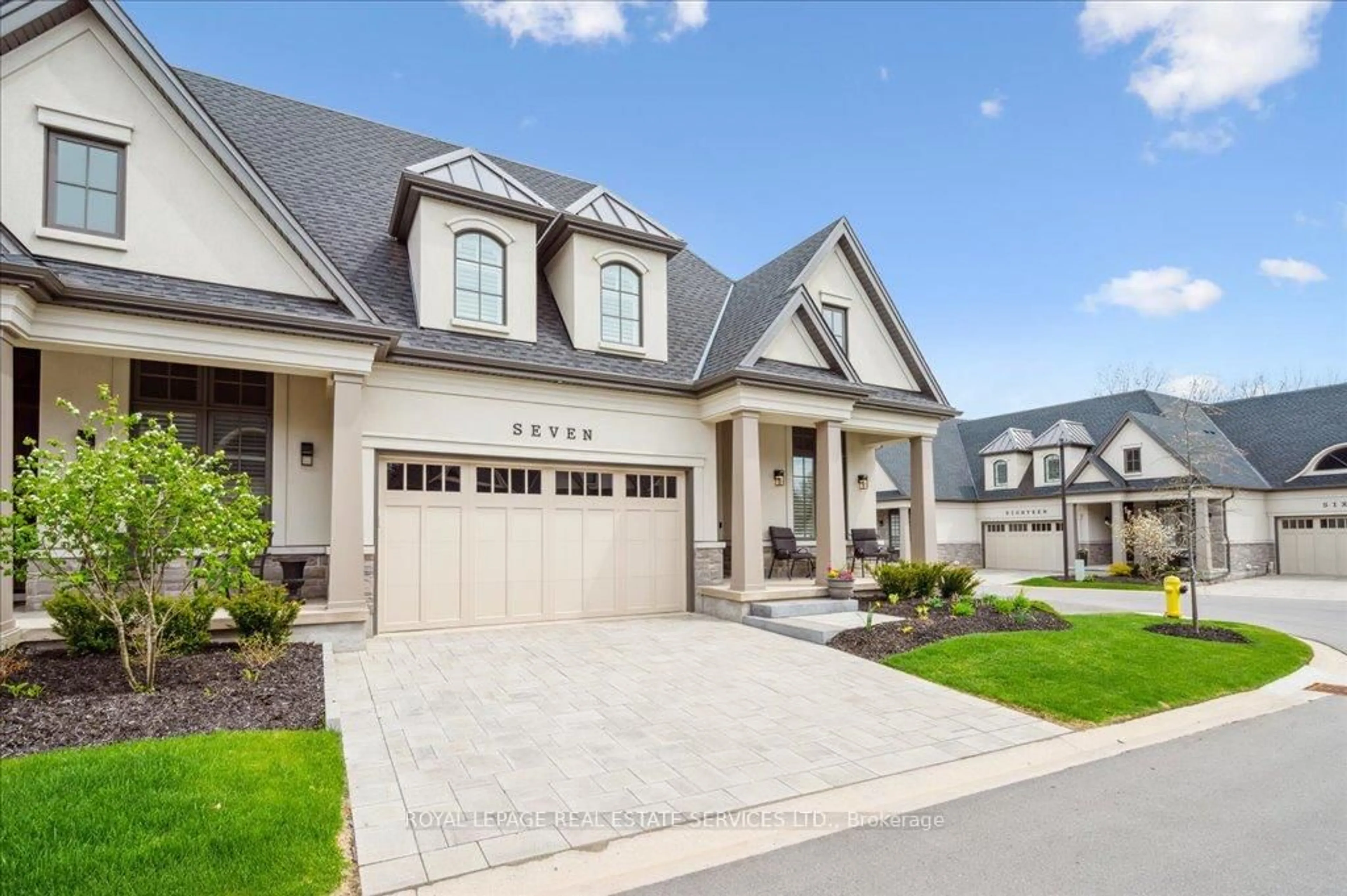 Home with vinyl exterior material, street for 190 Canboro Rd #7, Pelham Ontario L0S 1M0