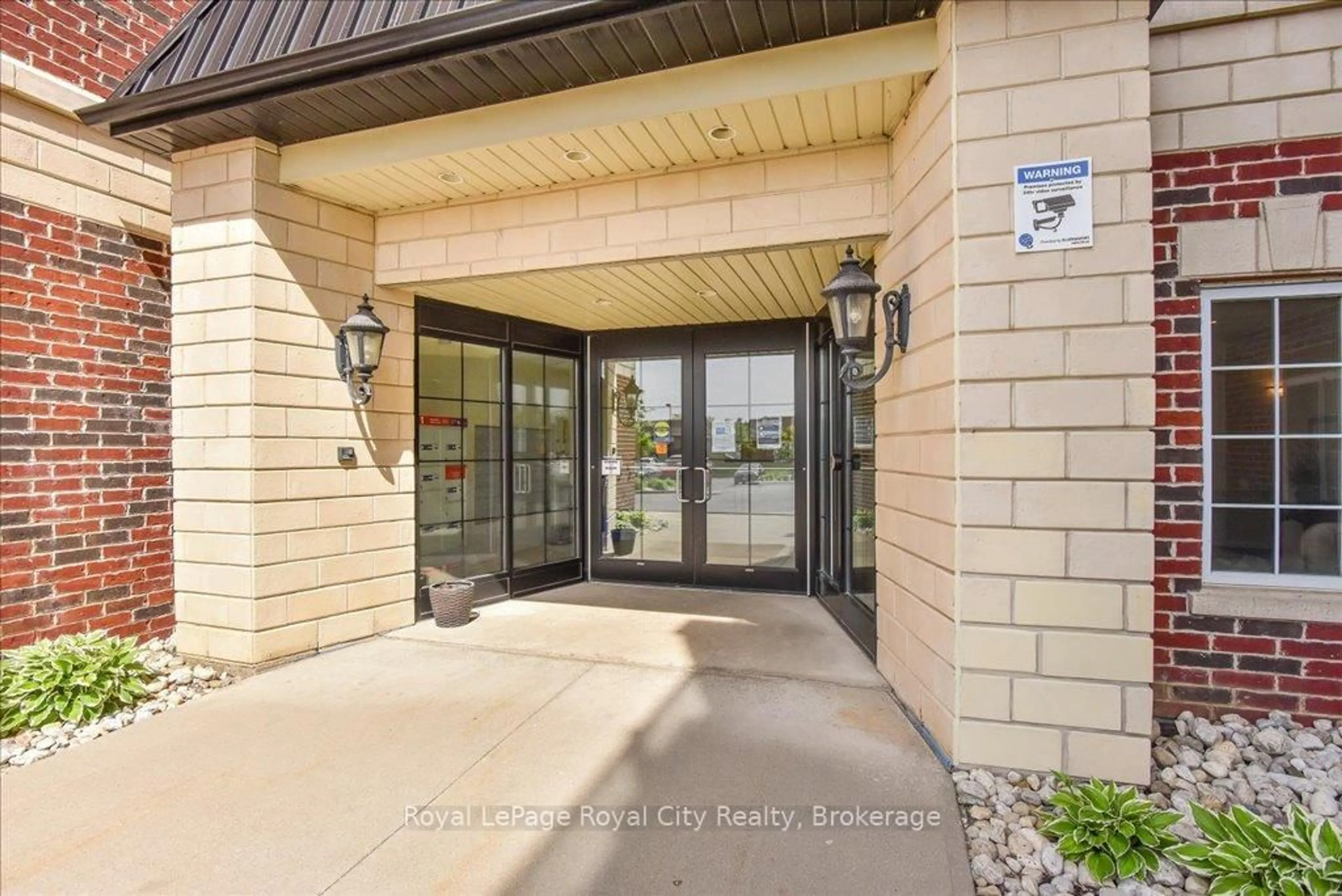 Indoor entryway for 308 Watson Pkwy #101, Guelph Ontario N1E 0G7