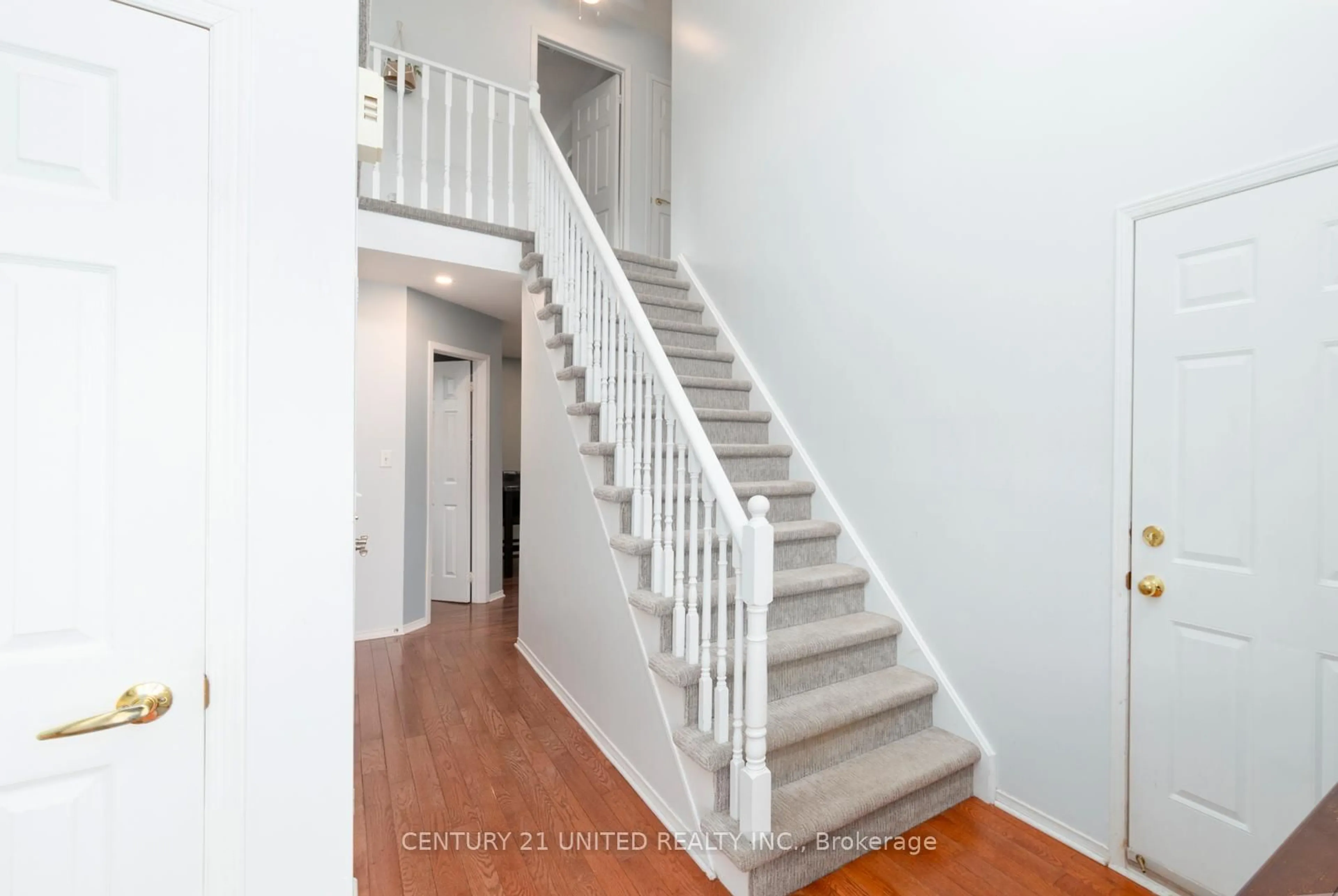 Stairs for 1301 Eagle Cres, Peterborough West Ontario K9K 2K7