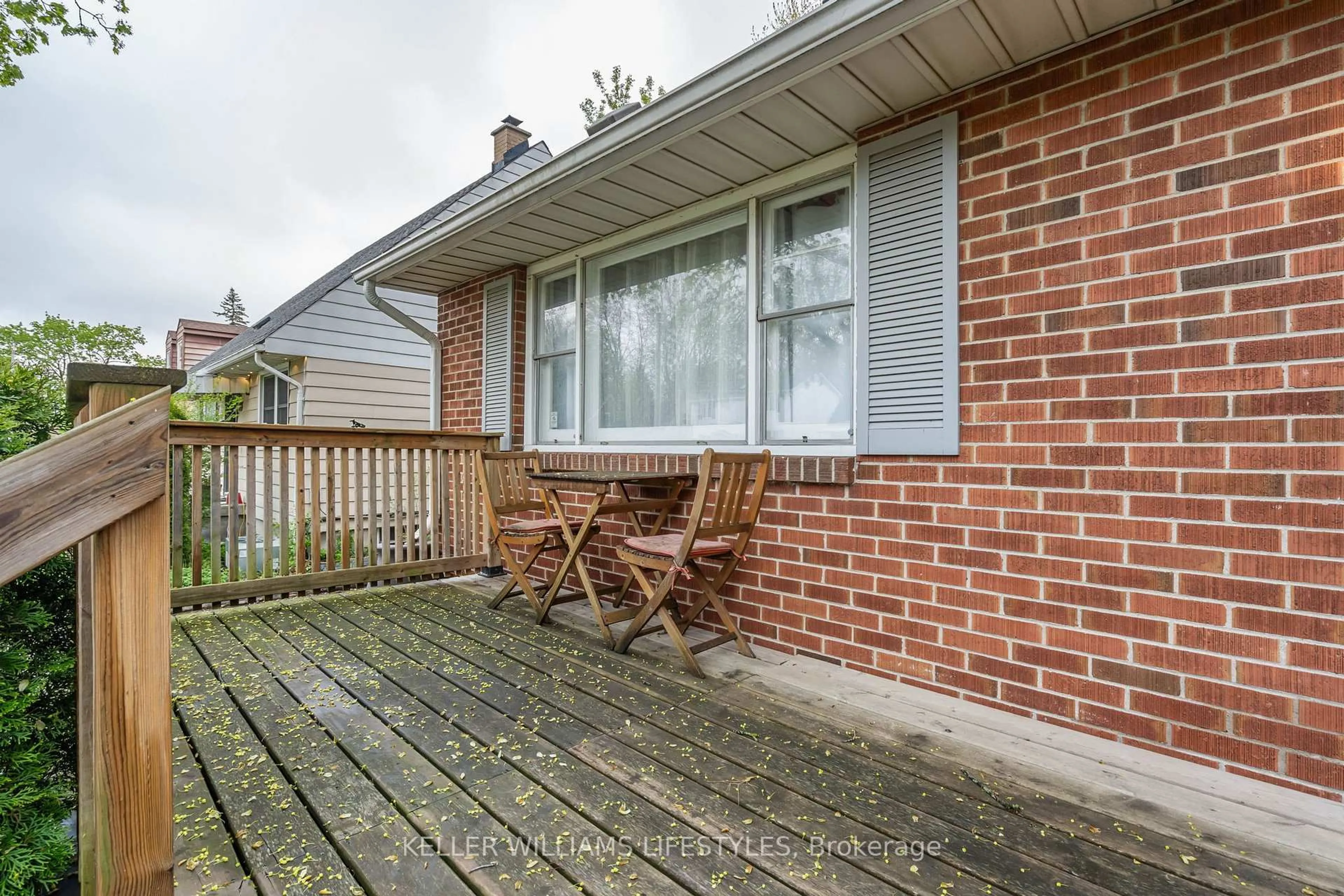 Patio, street for 24 Cornish St, London East Ontario N5W 4M3