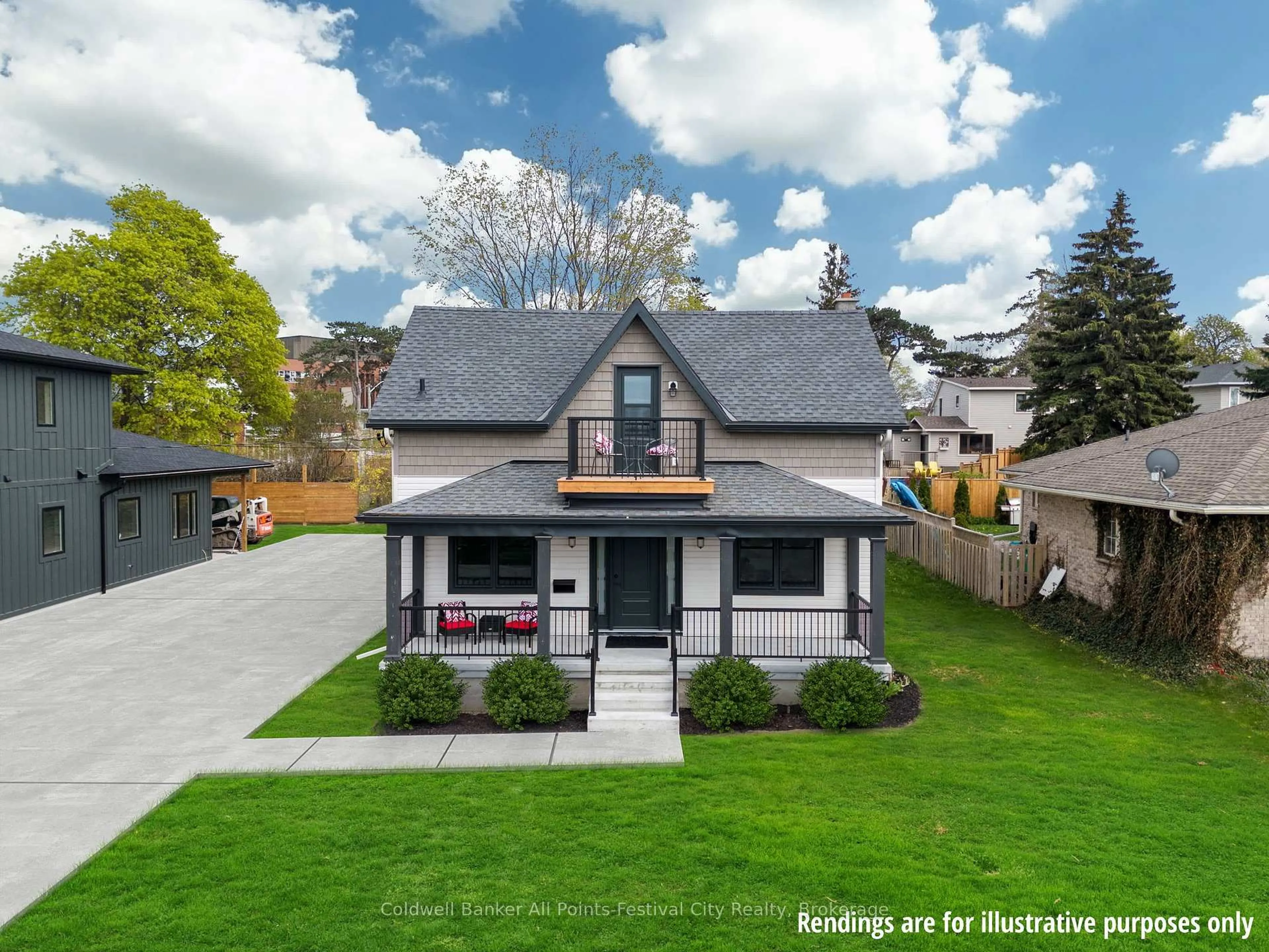 A pic from outside/outdoor area/front of a property/back of a property/a pic from drone, street for 82 Gloucester Terr, Goderich Ontario N7A 1W8