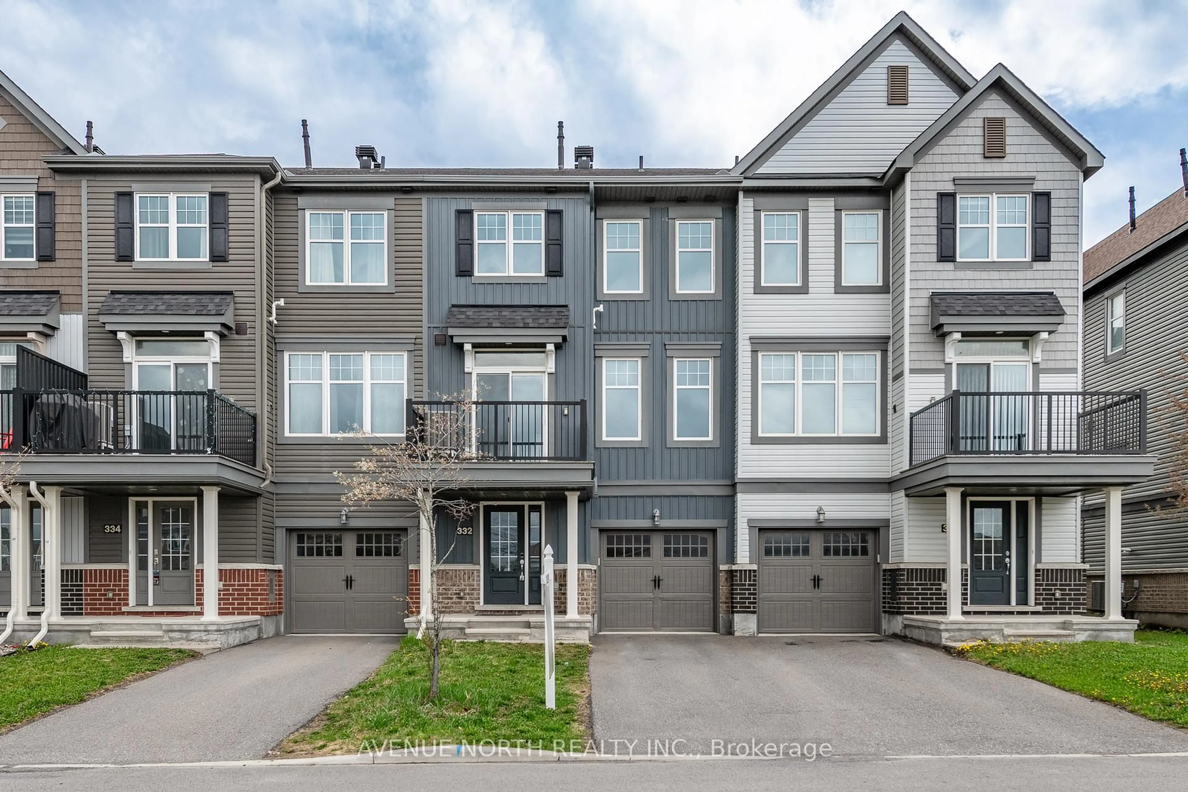 A pic from outside/outdoor area/front of a property/back of a property/a pic from drone, street for 332 Mountain Sorrel Way, Ottawa Ontario K4A 1H7