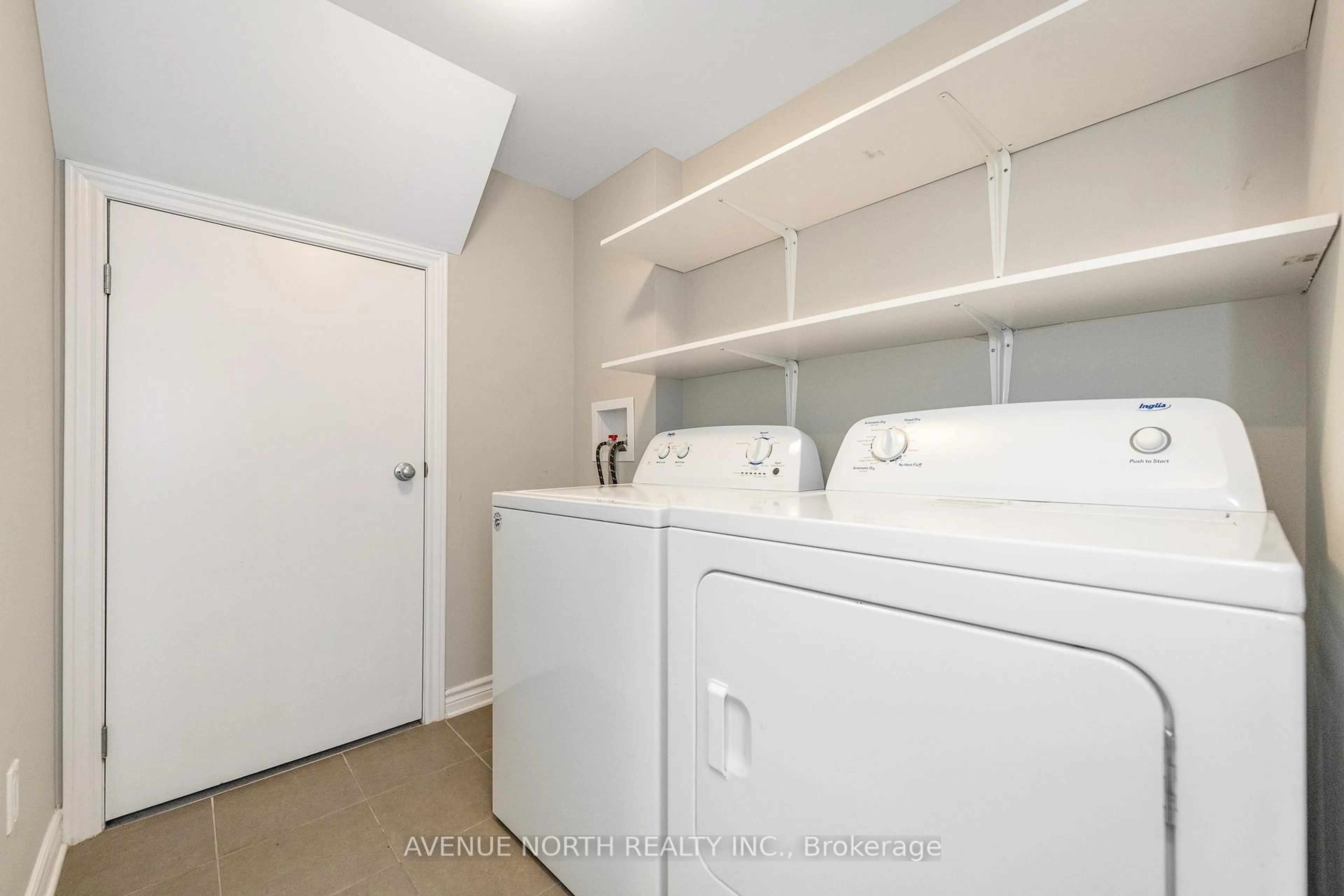 Laundry room for 332 Mountain Sorrel Way, Ottawa Ontario K4A 1H7