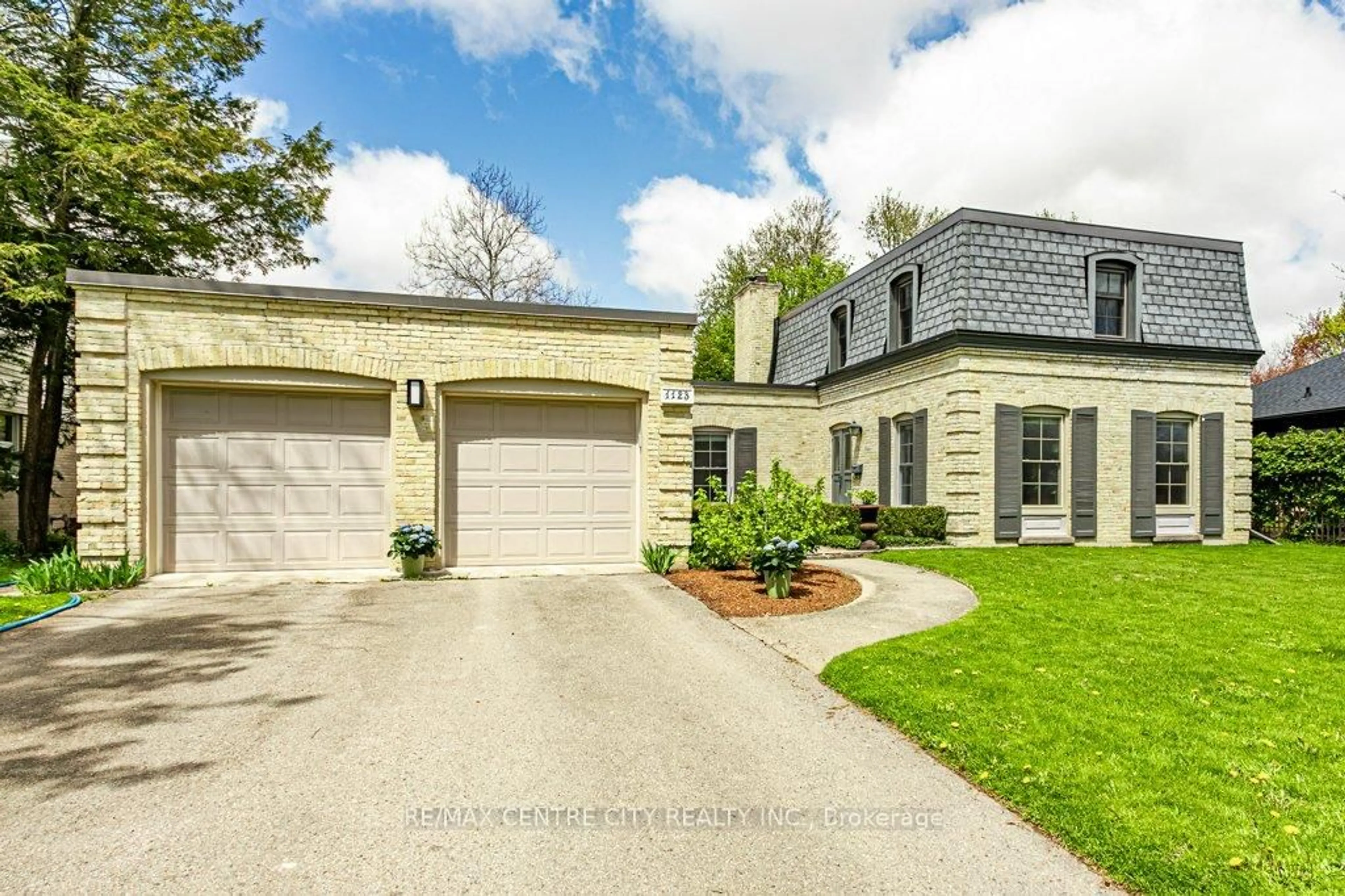 Home with brick exterior material, street for 1123 The Pkwy, London East Ontario N6A 2X2