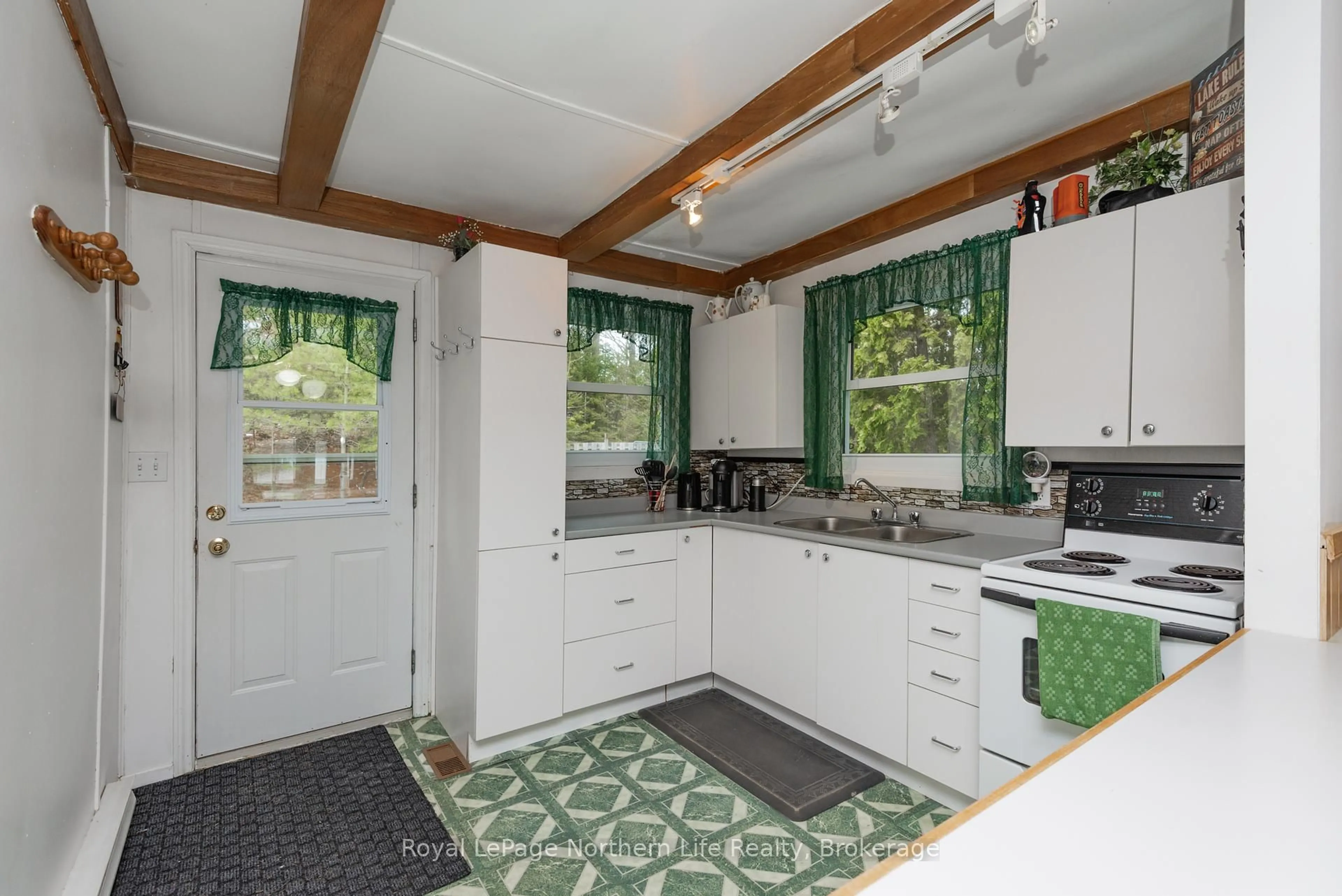 Standard kitchen, unknown for 45 Lionel Rd, West Nipissing Ontario P0H 2M0