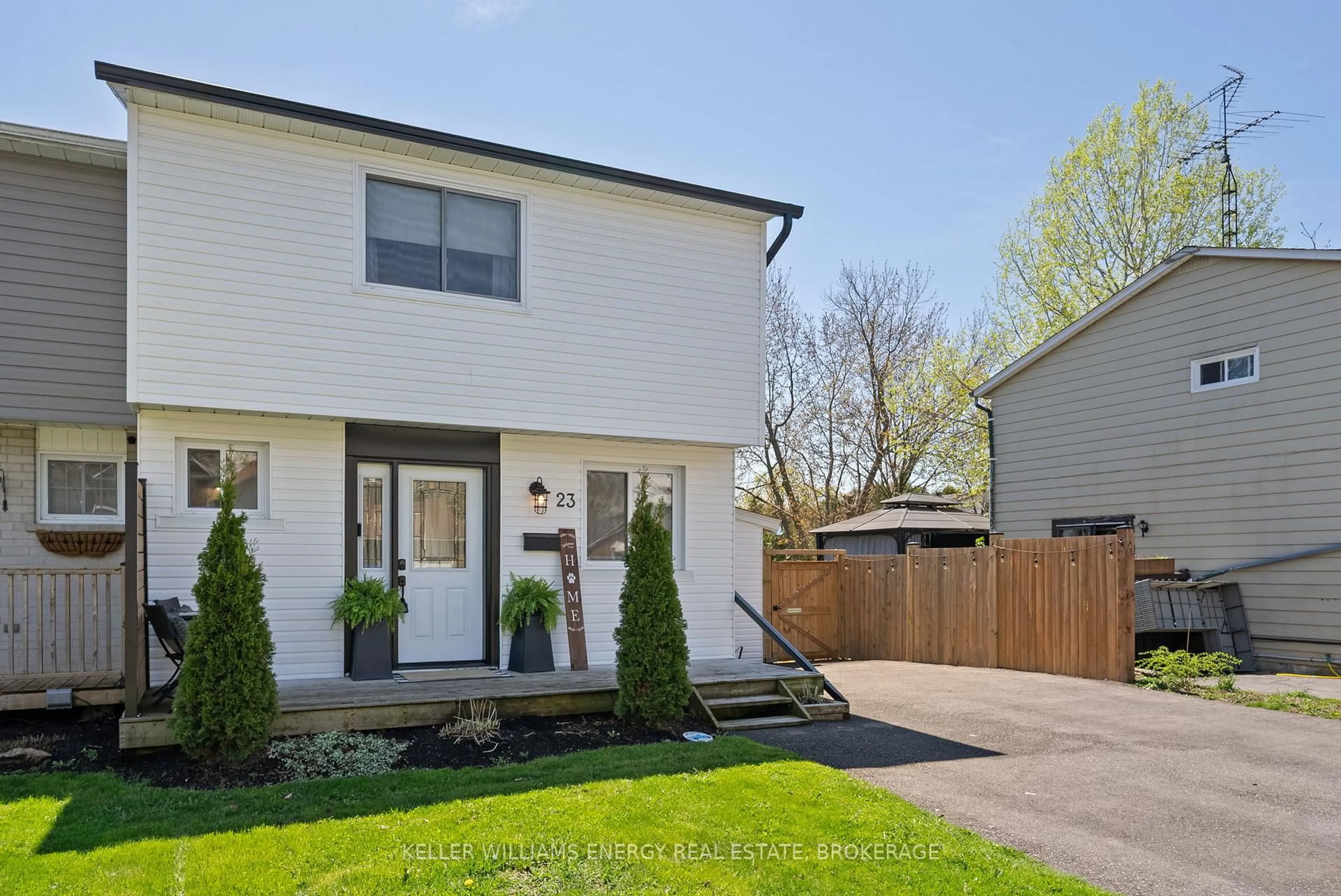 Home with vinyl exterior material, street for 23 Stanley Dr, Port Hope Ontario L1A 3W7