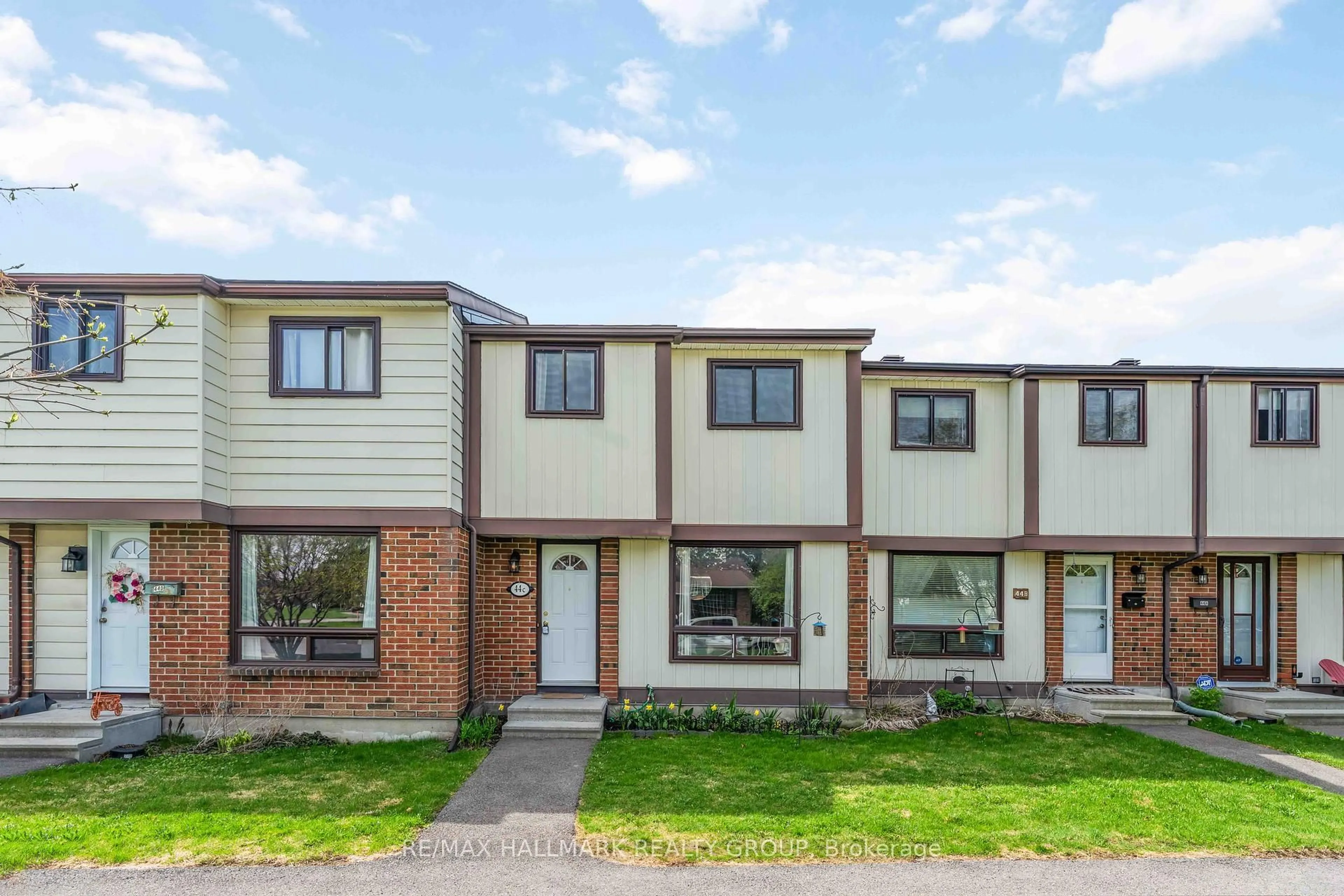 Unknown for 44 C Wolfgang Dr, Ottawa Ontario K2J 1L6