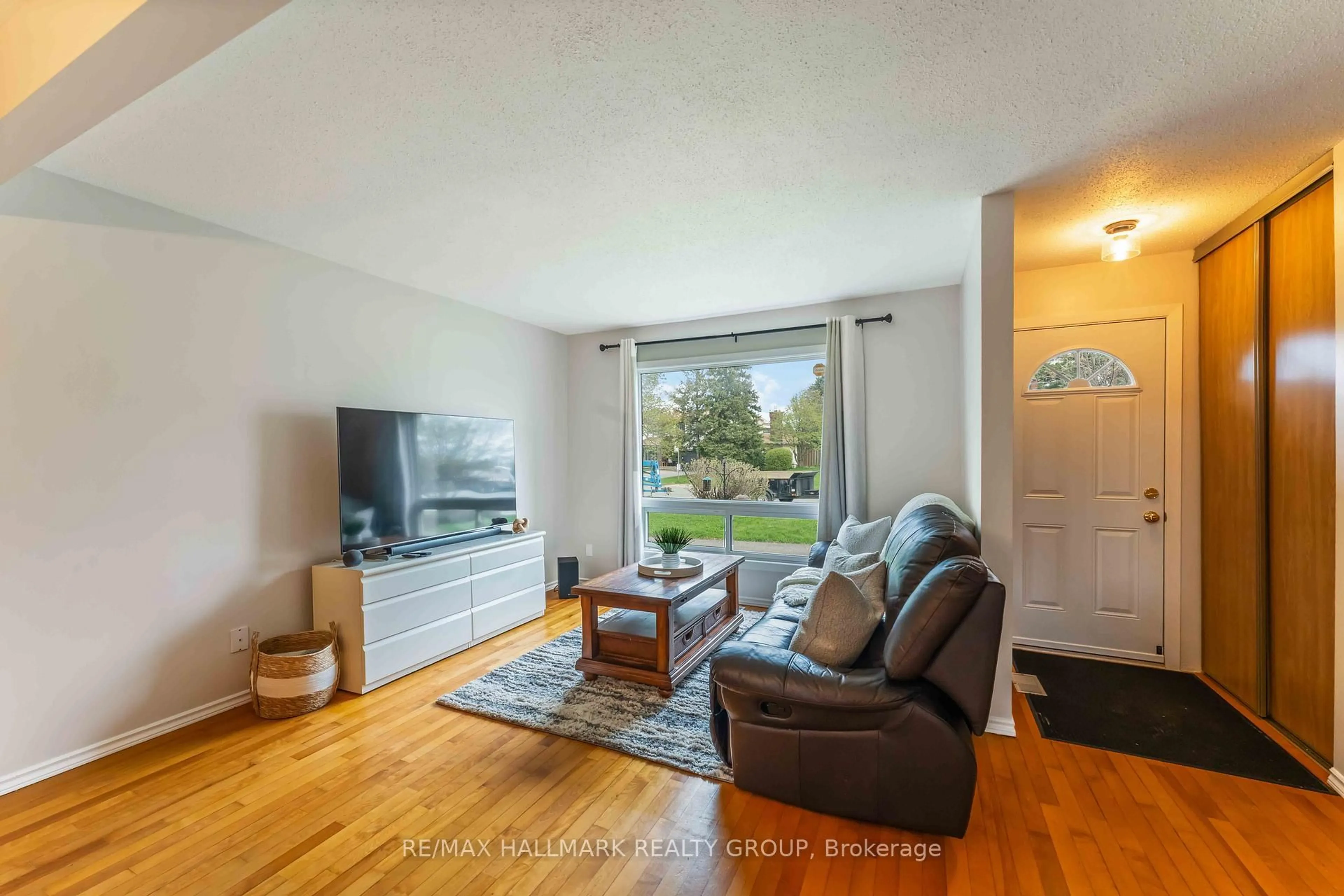 Living room with furniture, unknown for 44 C Wolfgang Dr, Ottawa Ontario K2J 1L6